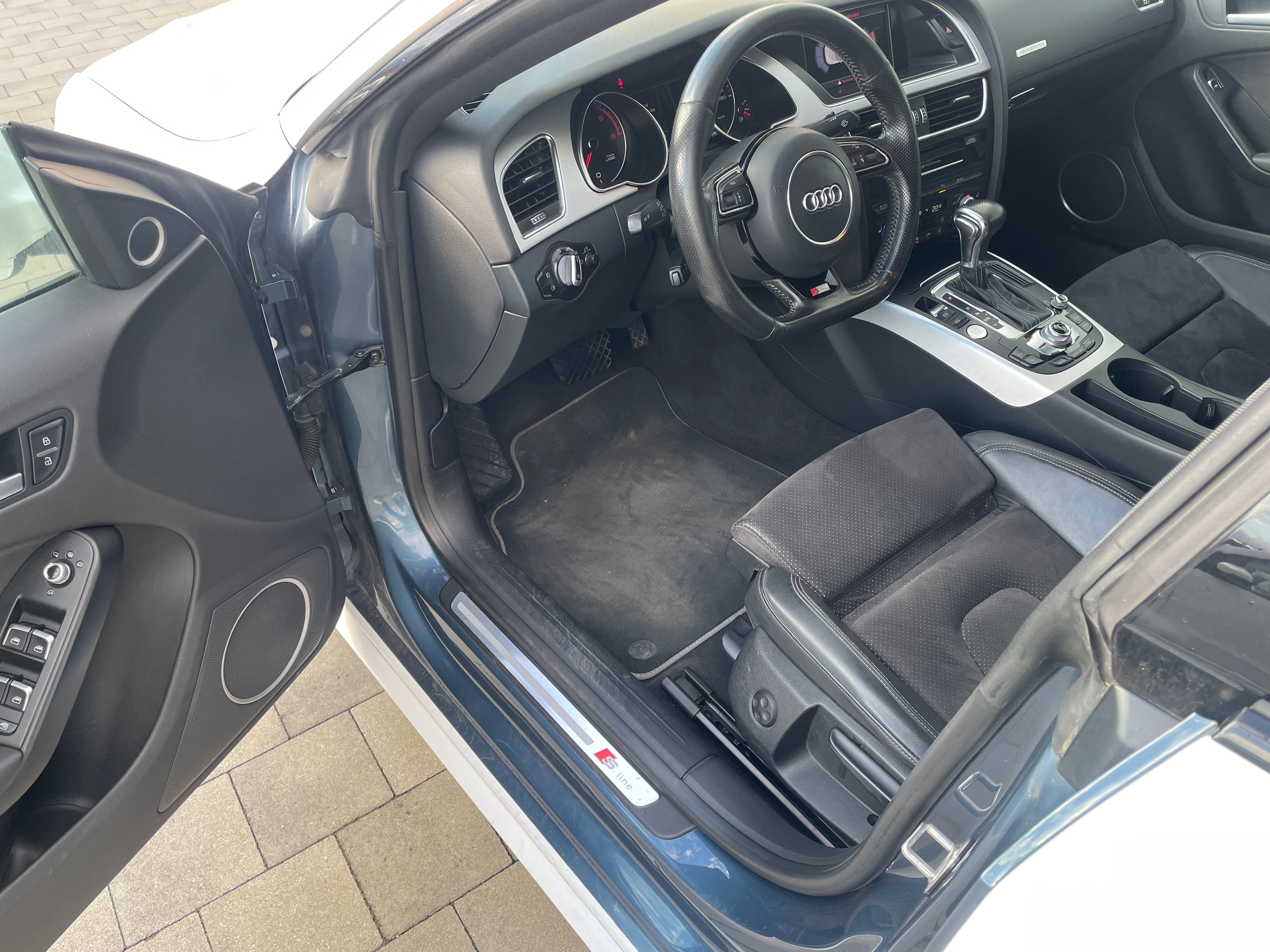 Audi A5, 2.0 TDI Quattro S line - fotka 5