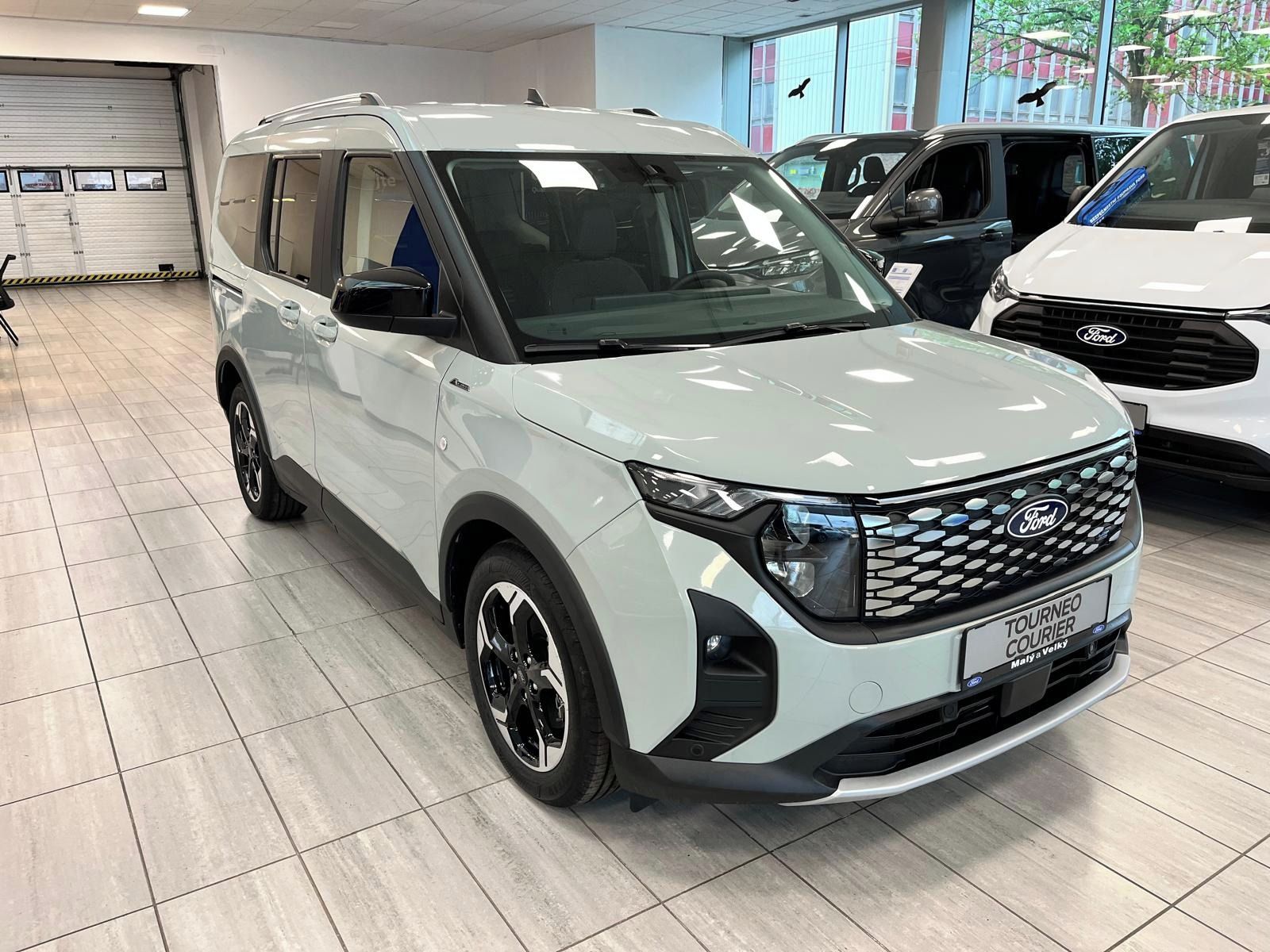 Ford Tourneo Courier, 43 kWh Elektromotor 100kW,DEMO - fotka 3