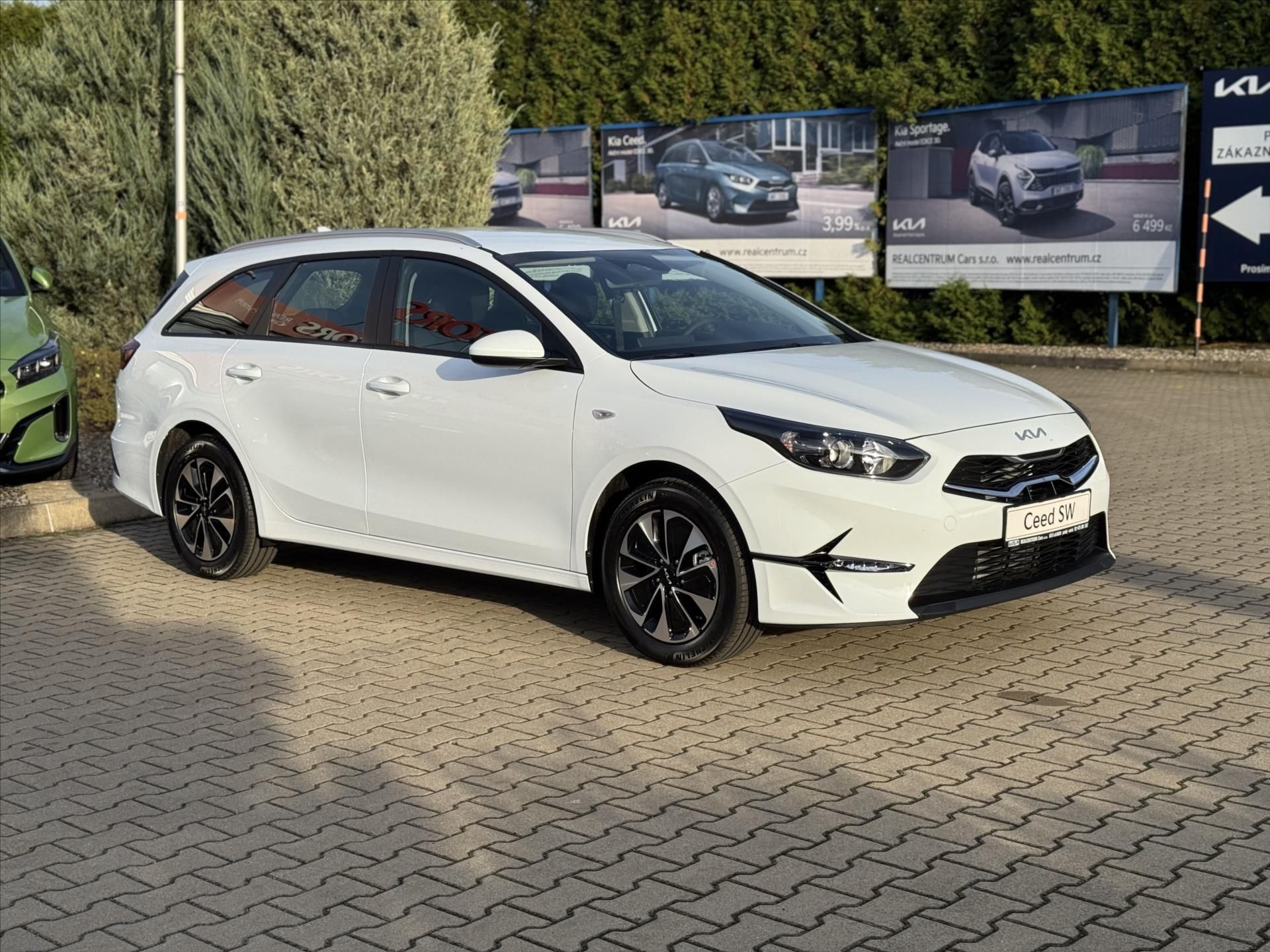 Kia Cee´d, 1,5 TGDi 7DCT SPIN DOPRODEJ  S - fotka 2