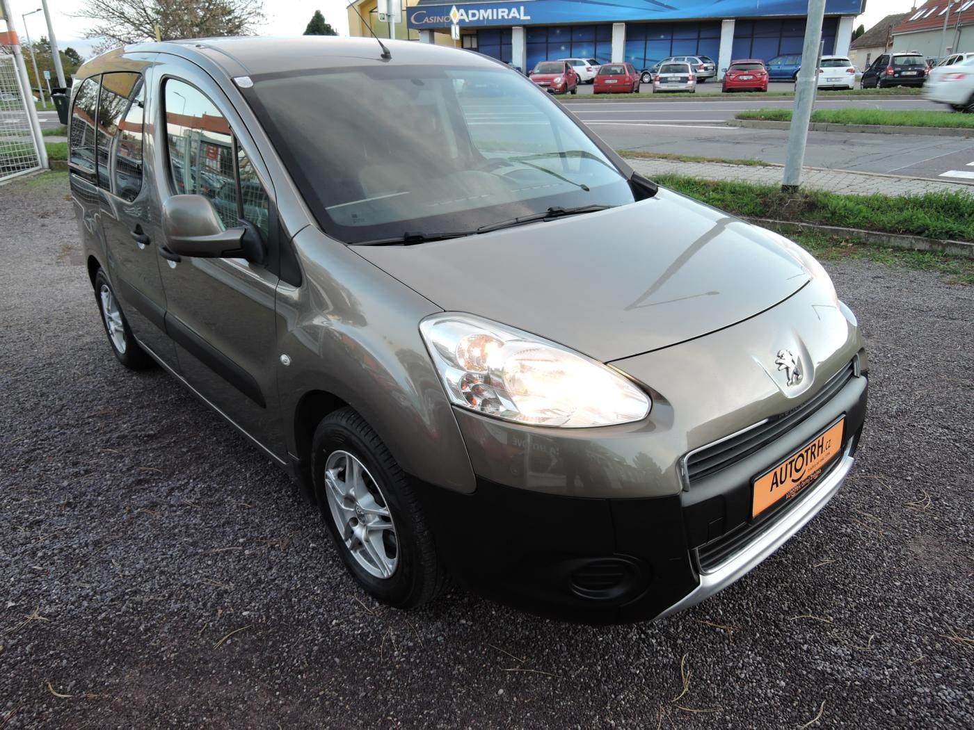 Peugeot Partner Tepee, 1,6 e-HDi Lion Edition - fotka 2