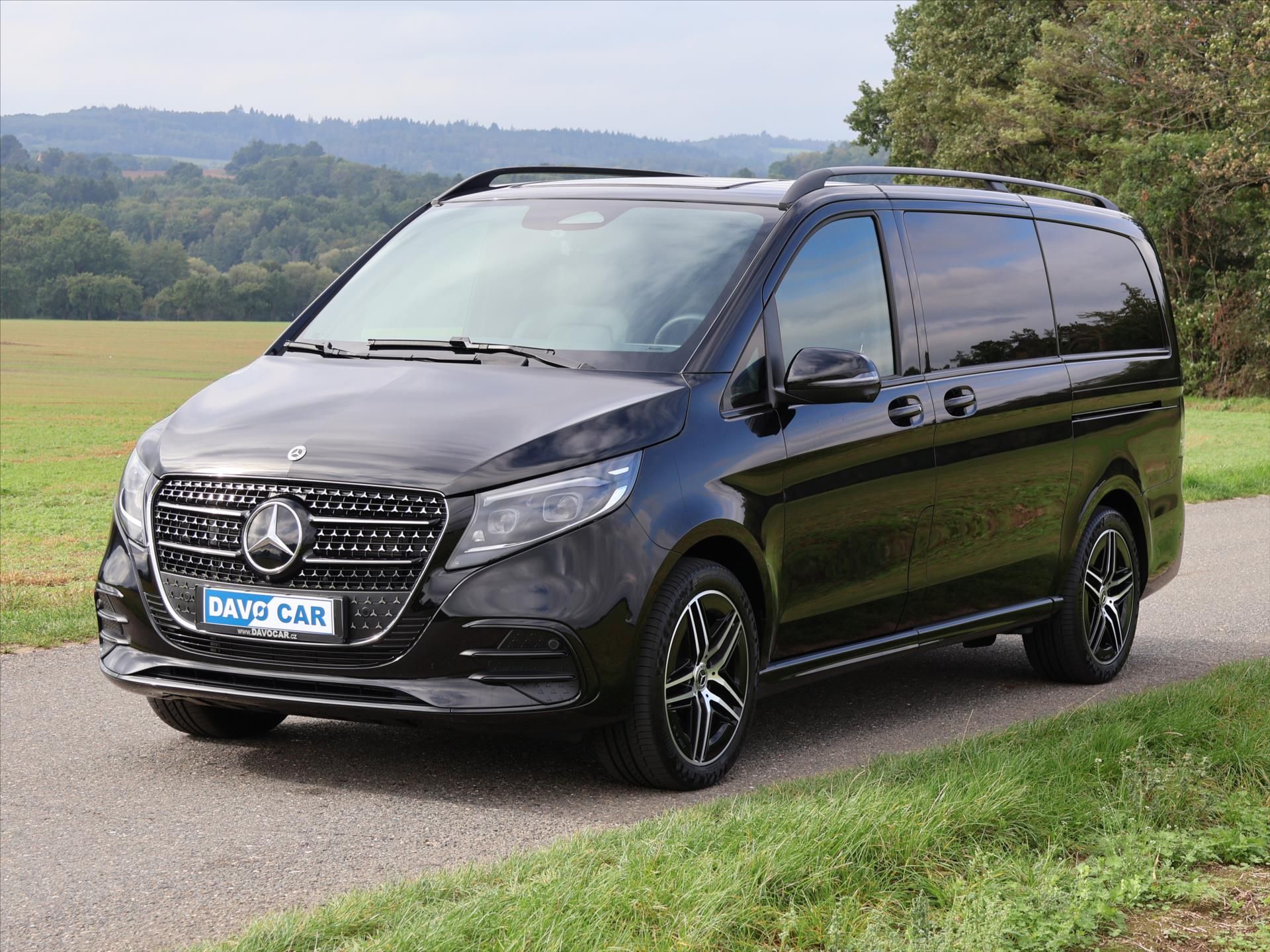 Mercedes-Benz Třídy V, 2,0 300d 4Matic Long Exclusive - fotka 3