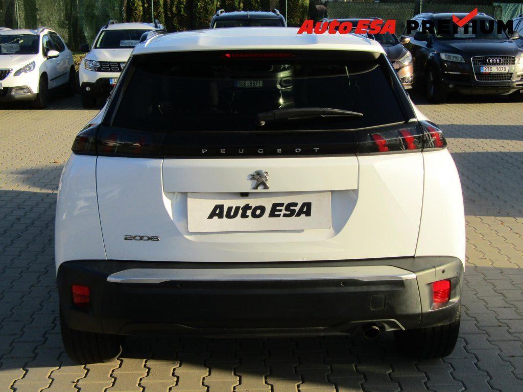 Peugeot 2008, 1.2i,ČR,LED - fotka 5