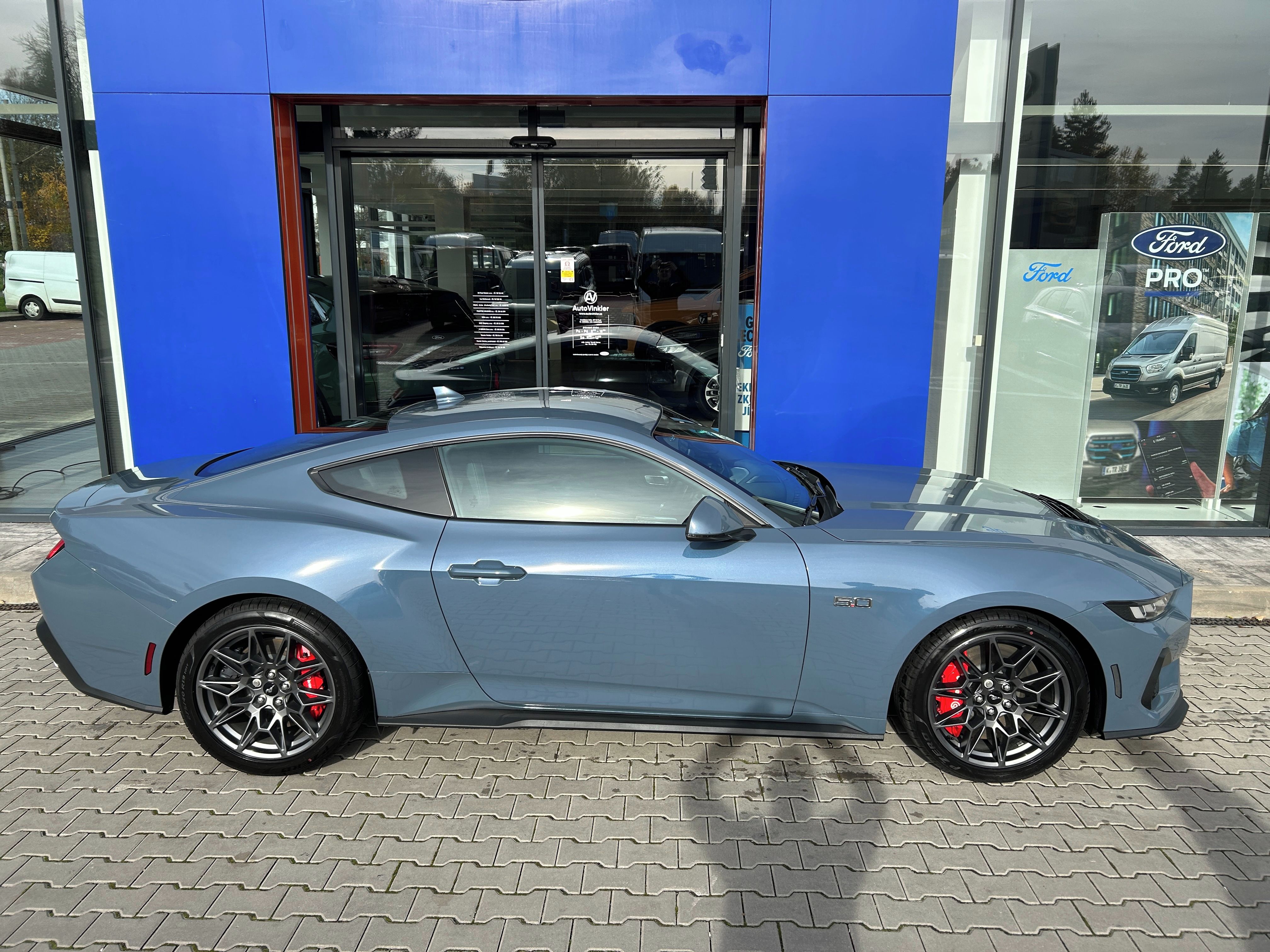 Ford Mustang, 5.0 GT 328 kW V8 - fotka 5