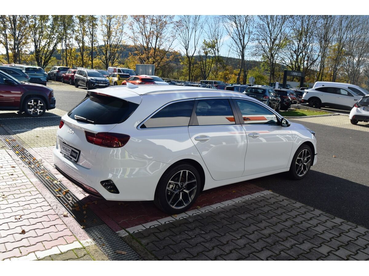 Kia Cee´d, SW 1,5 T-GDi 7DCT TOP - fotka 3