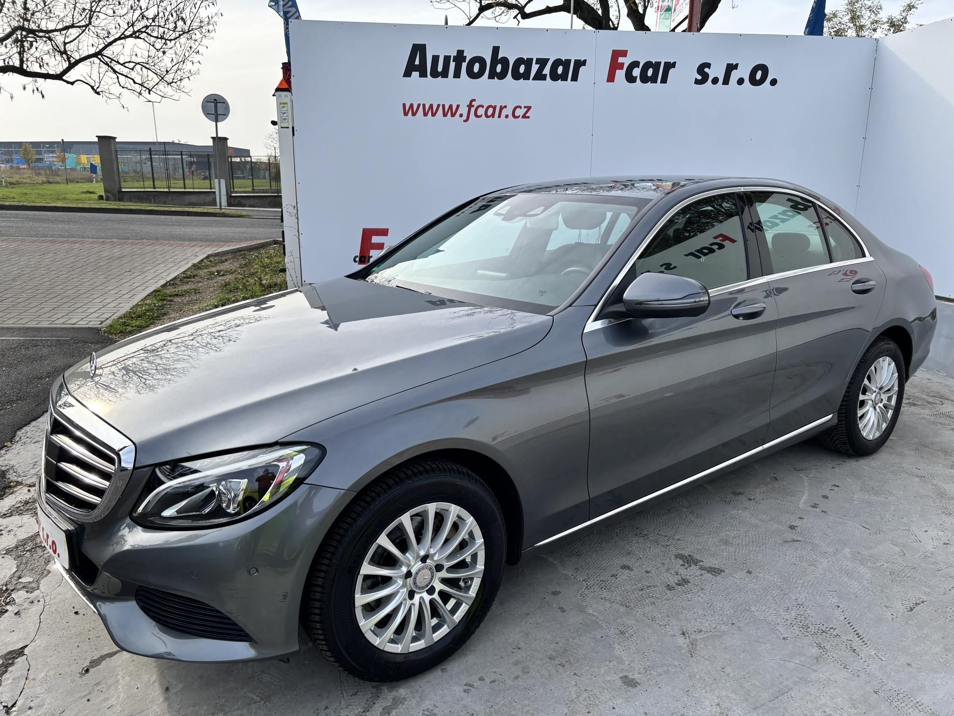 Mercedes-Benz Třídy C, 180 115kW Exclusive - fotka 5
