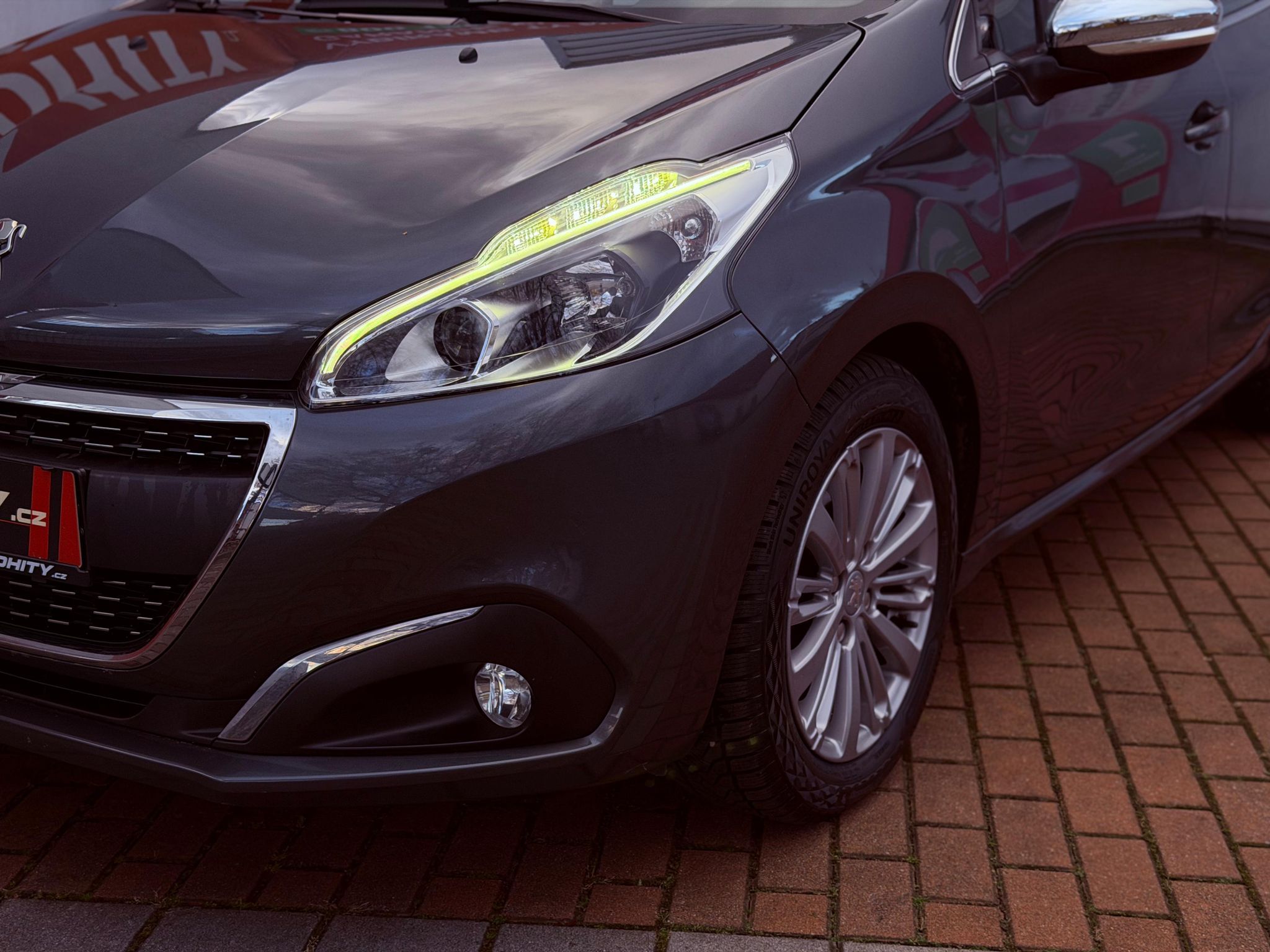 Peugeot 208, 1.2 PureTech Allure Aut. - fotka 3