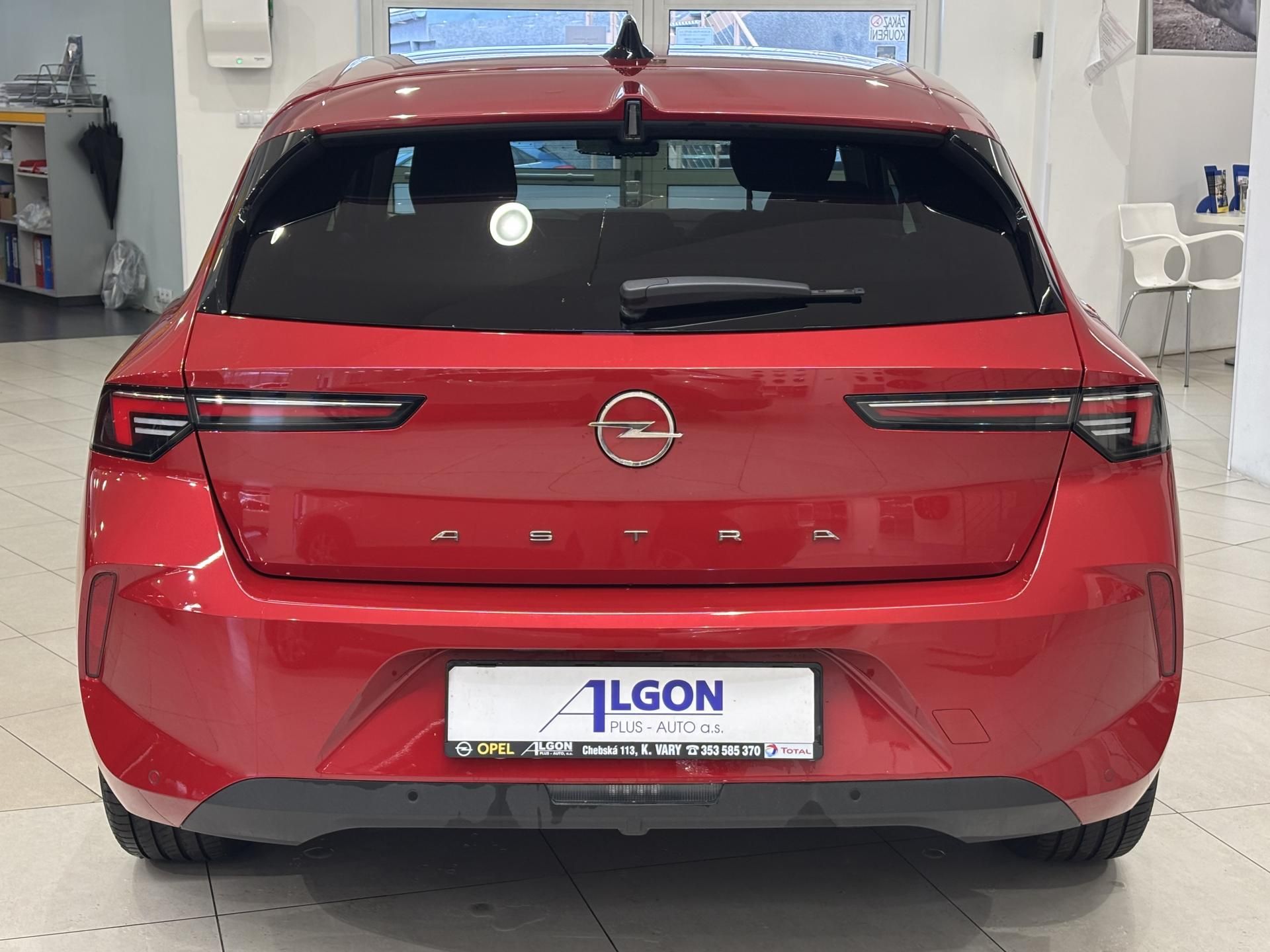 Opel Astra, 1.2 TURBO Edition - fotka 6