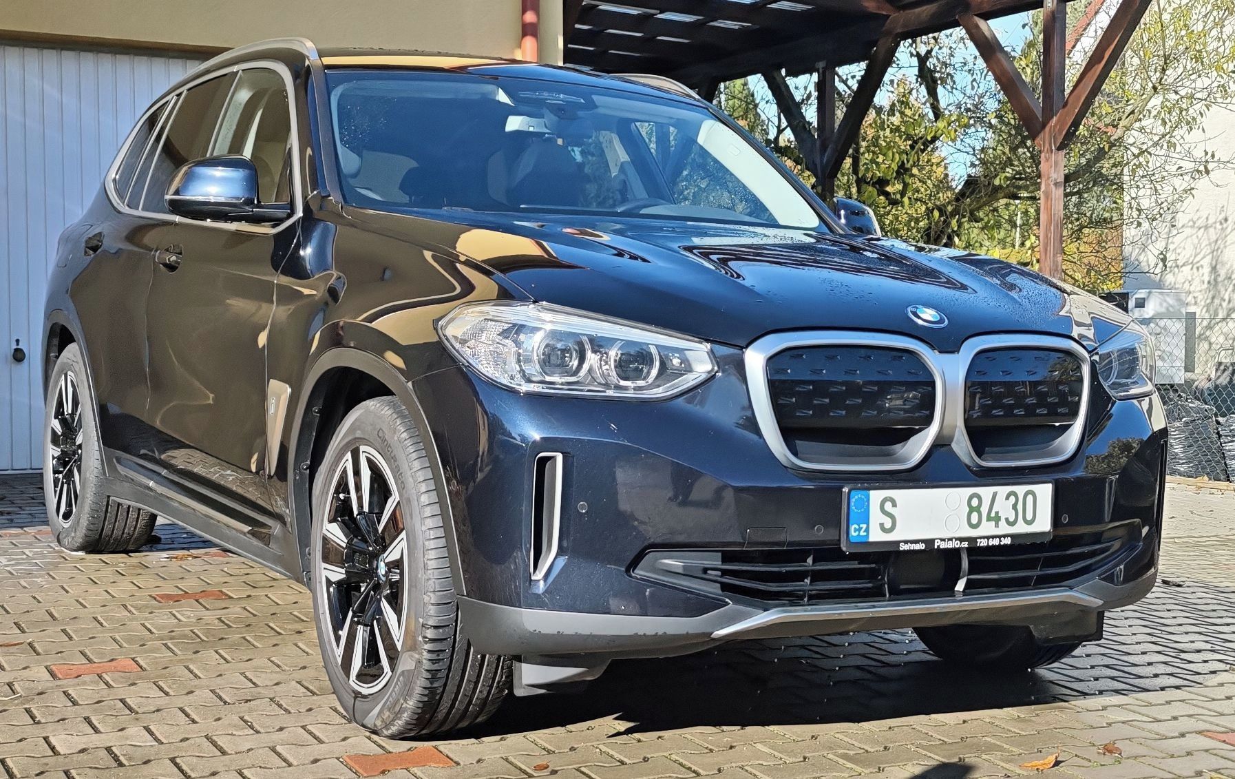 BMW iX3, 80 kWh 210 kW tažné, perfektní
