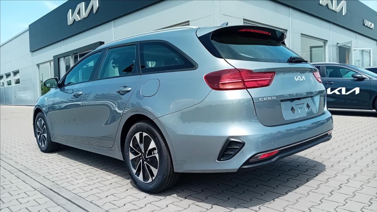 Kia Cee´d, 1,5 SW T-GDi 7DCT SPIN - fotka 6