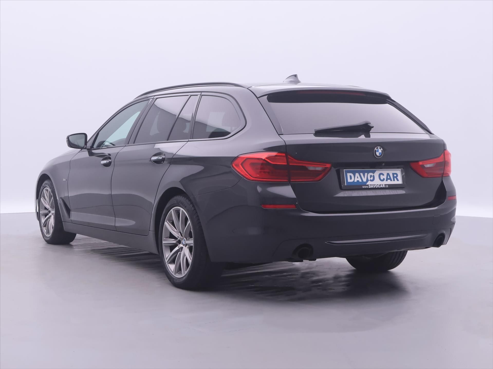 BMW Řada 5, 2,0 520da 120kW Sportline - fotka 5
