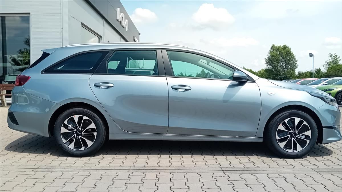 Kia Cee´d, 1,5 SW T-GDi 7DCT SPIN - fotka 4