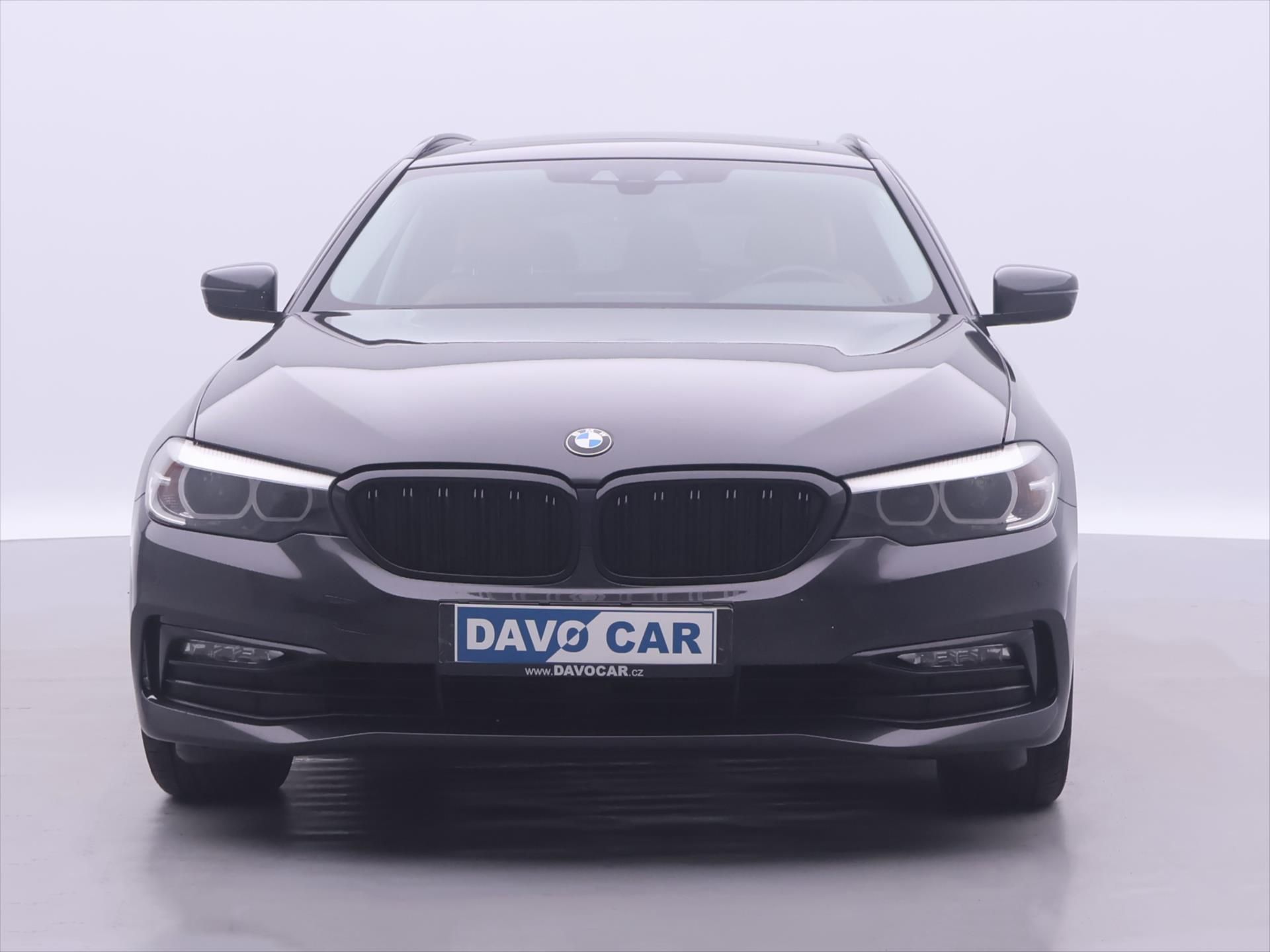 BMW Řada 5, 2,0 520da 120kW Sportline - fotka 2