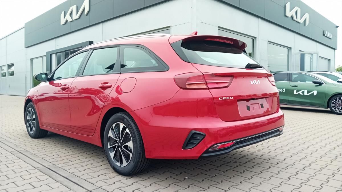 Kia Cee´d, 1,5 SW T-GDi 7DCT SPIN - fotka 6