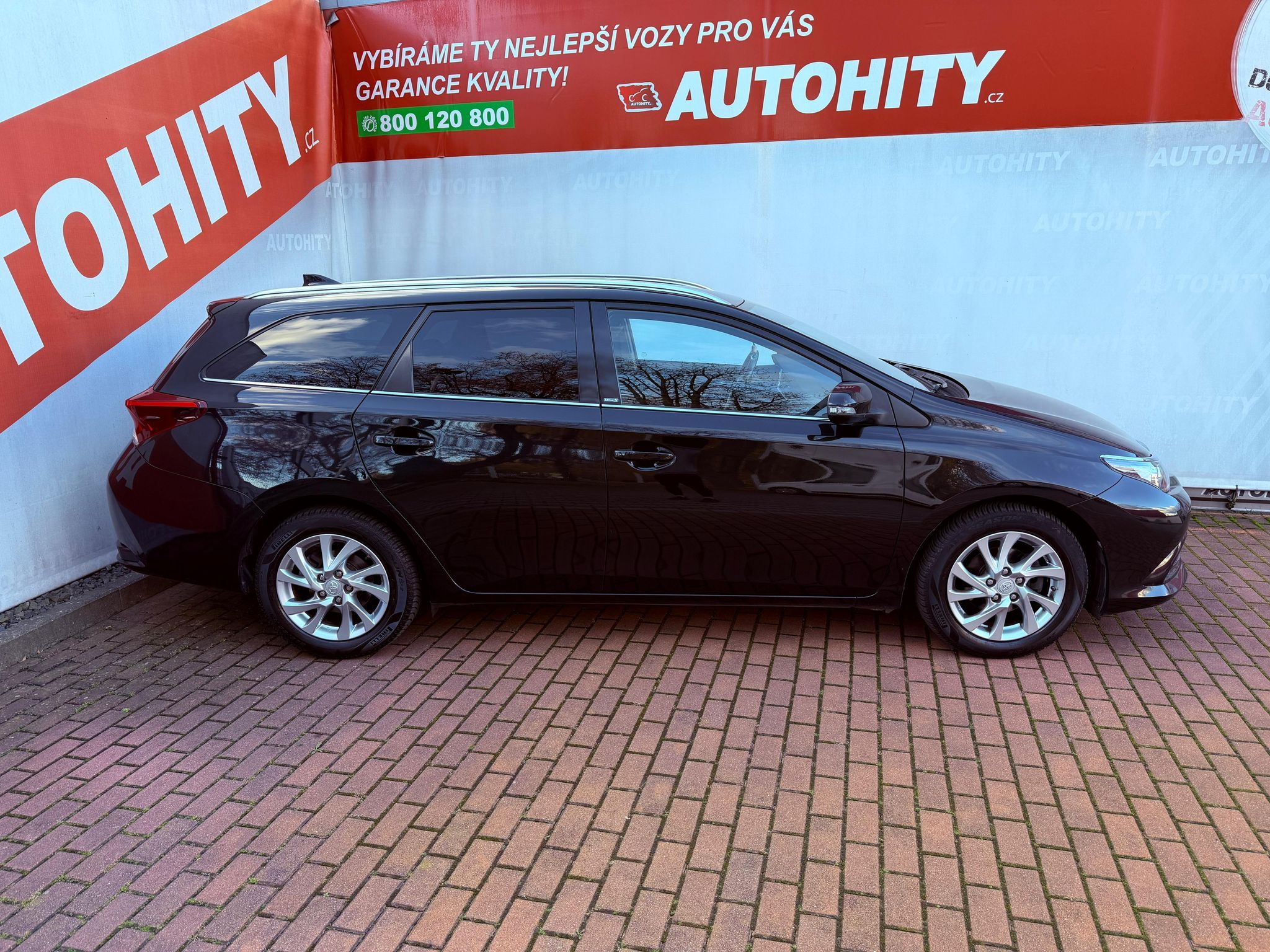 Toyota Auris, Touring 1.2 Turbo Aut. - fotka 6