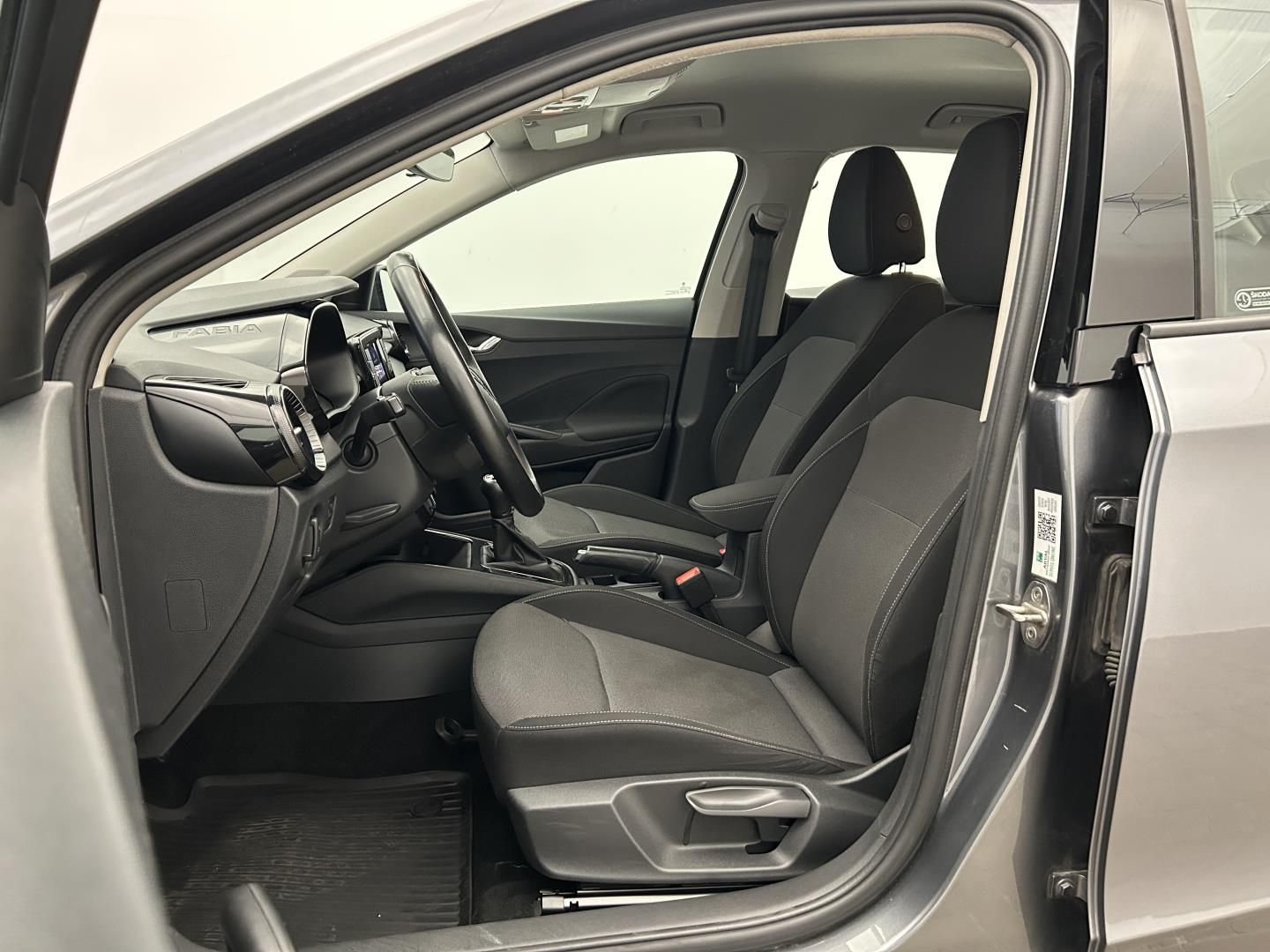 Škoda Fabia, 1.0TSI 70kW Ambition Plus Extr - fotka 6