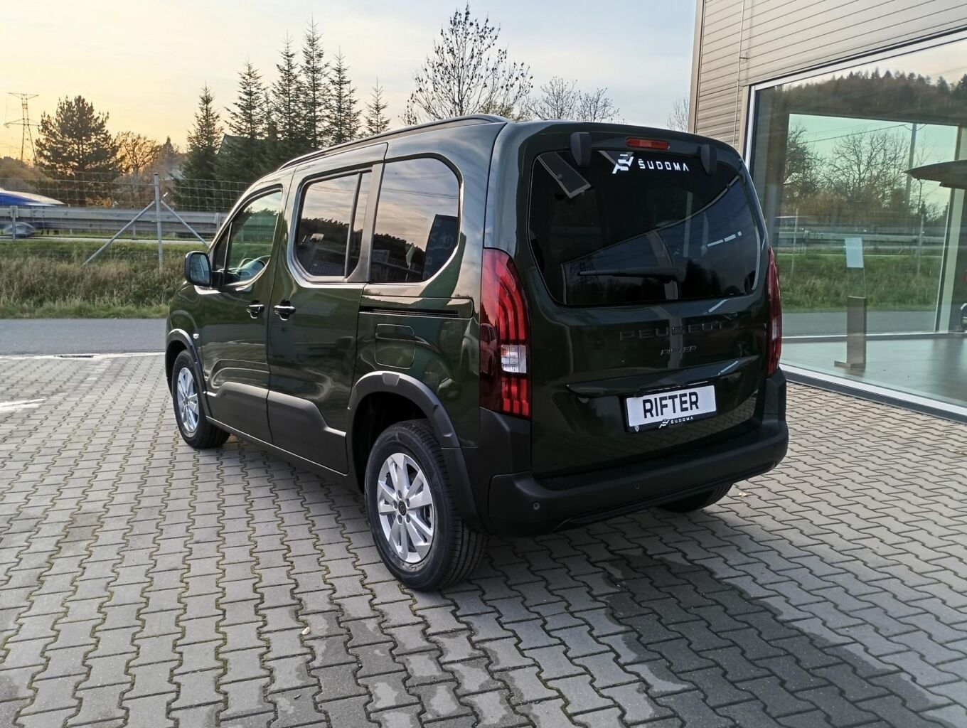 Peugeot Rifter, ALLURE BlueHDi 130 S&S EAT8 N1 - fotka 5