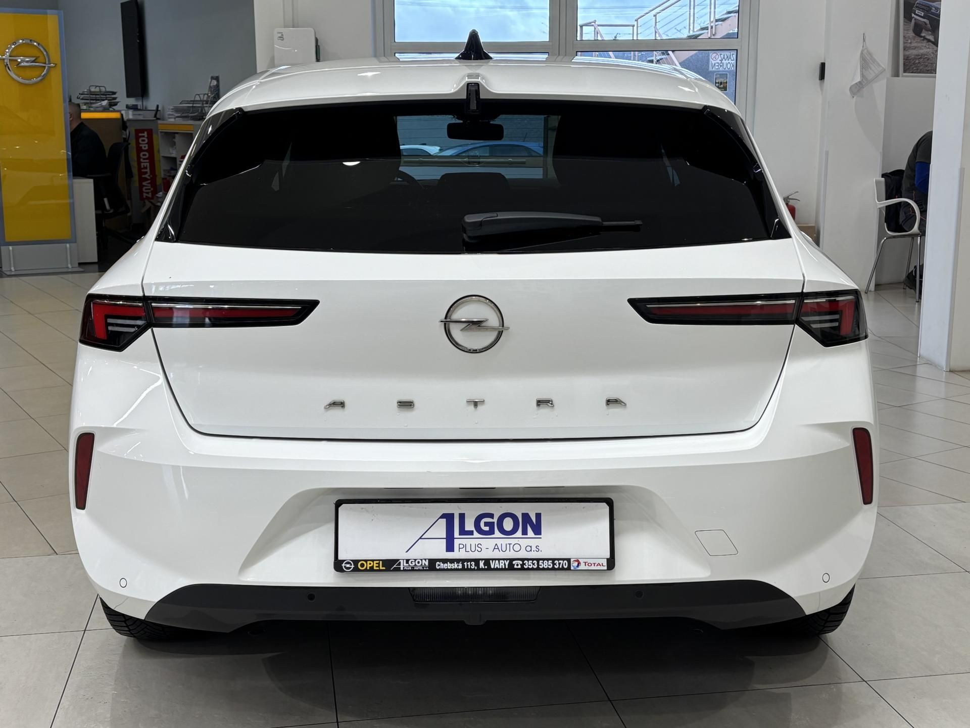 Opel Astra, 1.2 TURBO Edition - fotka 6