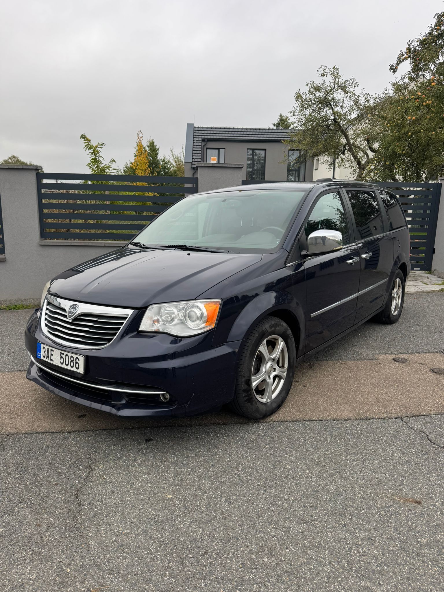 Lancia Voyager, 2.8 CRD, automat, 7 míst