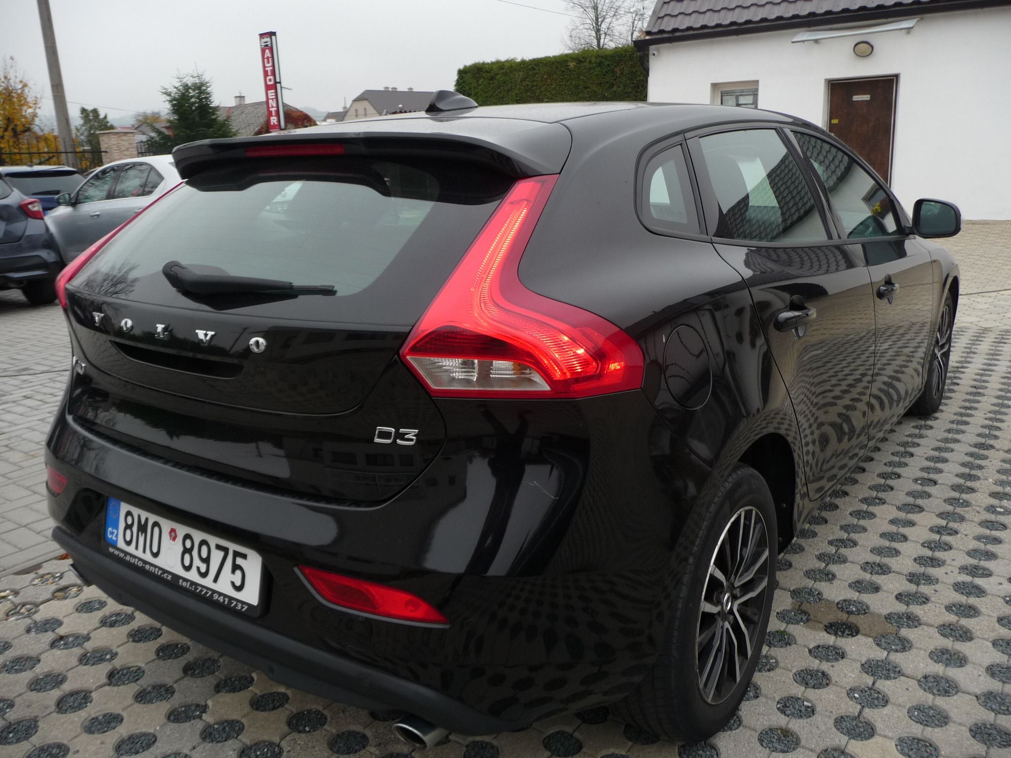 Volvo V40, VOLVO V40 D3 110KW momen autom - fotka 6