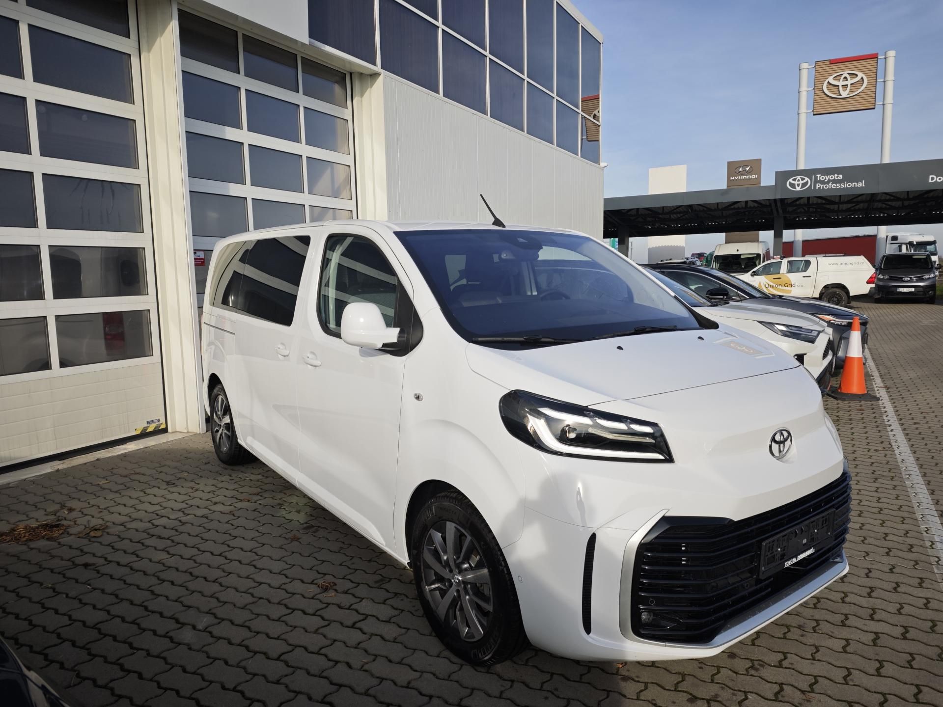 Toyota Proace Verso, 2.0D - 6 MT 144 L1 Family 8s - fotka 3