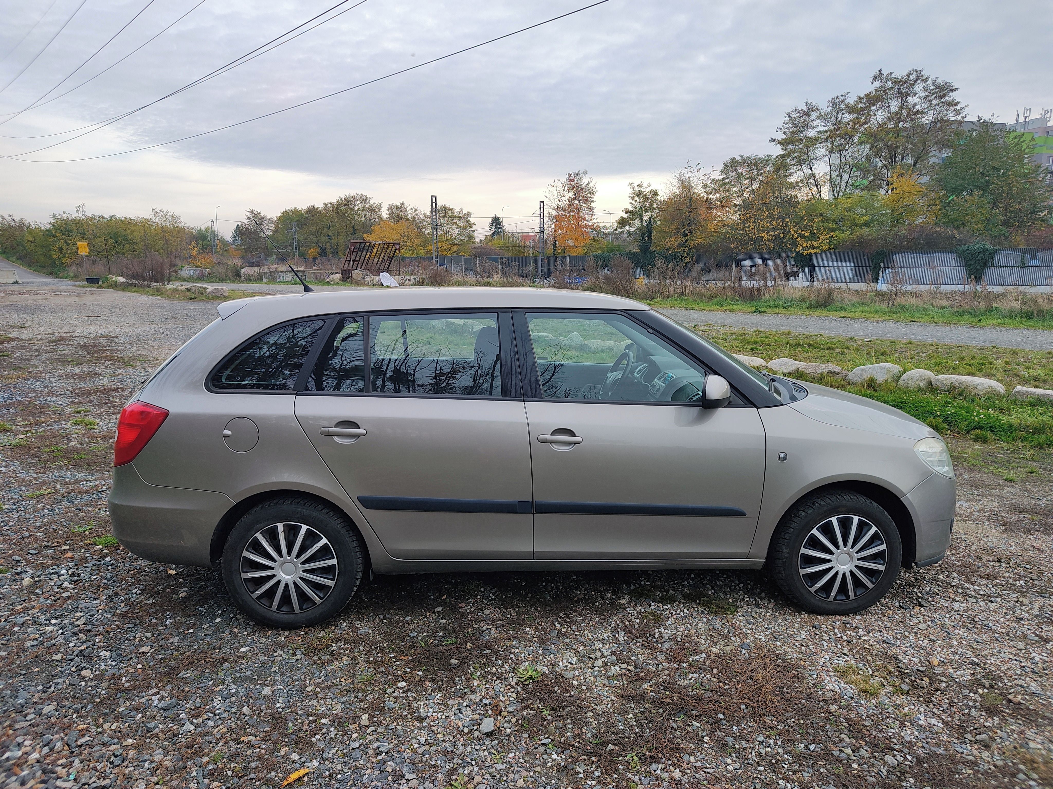 Škoda Fabia, 1,2 51 KW CZ původ - fotka 4