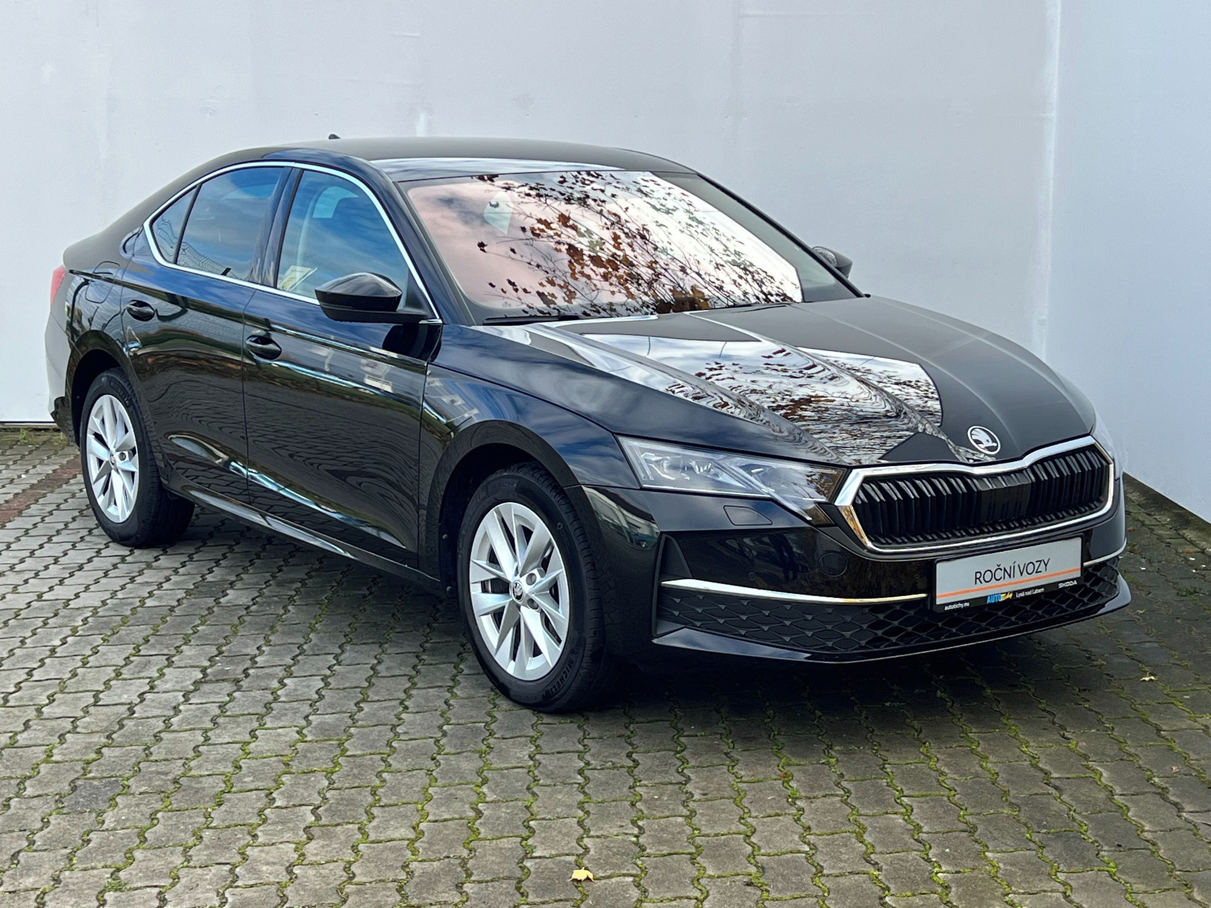 Škoda Octavia, 1,5 TSI / 110 kW Top Selection - fotka 3
