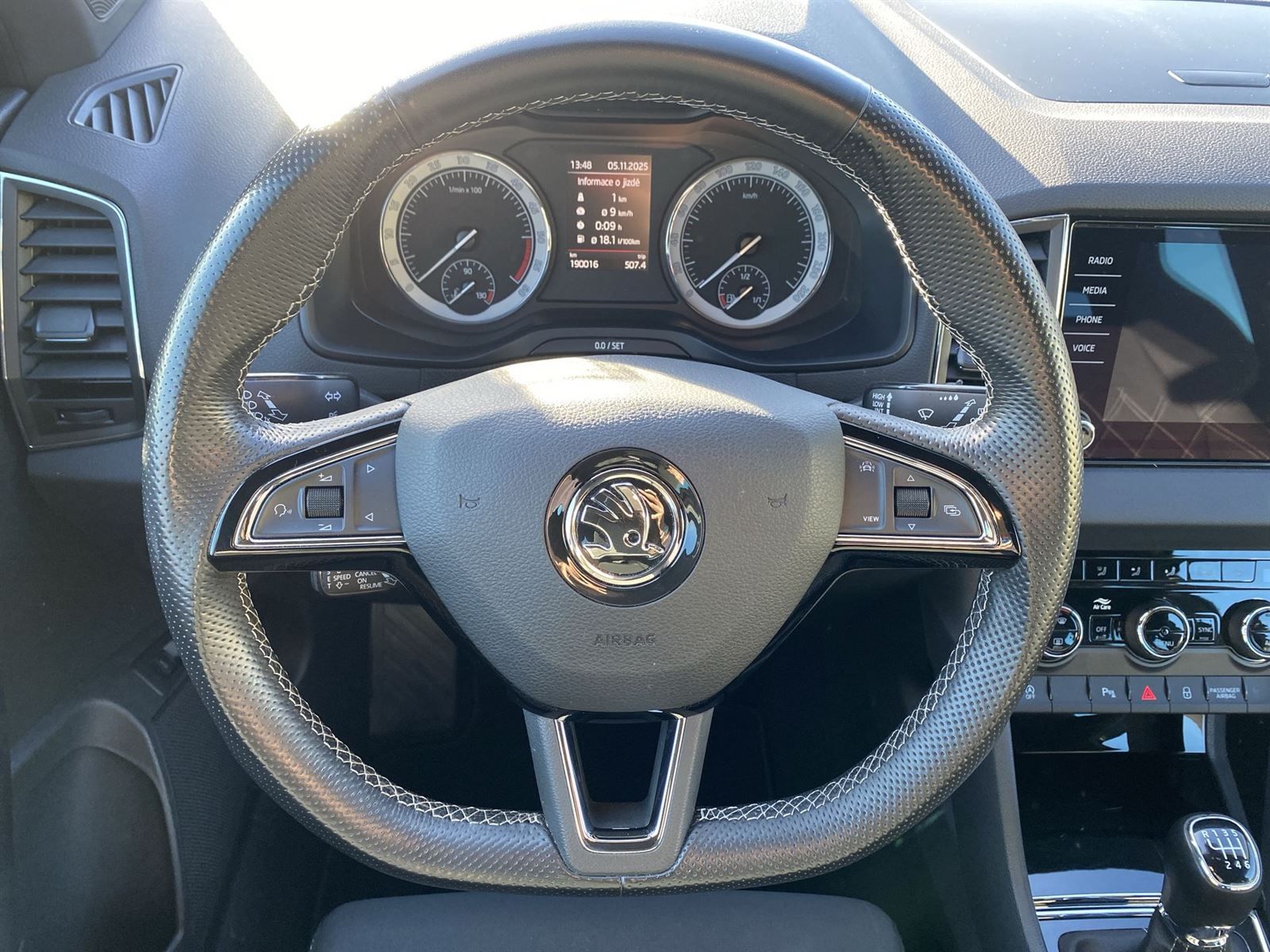 Škoda Karoq, 2.0 TDI Sportline - fotka 6
