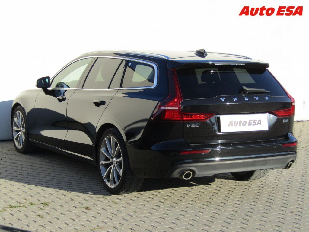 Volvo V60, 2.0 D4,AT,kůže,LED,navi - fotka 6