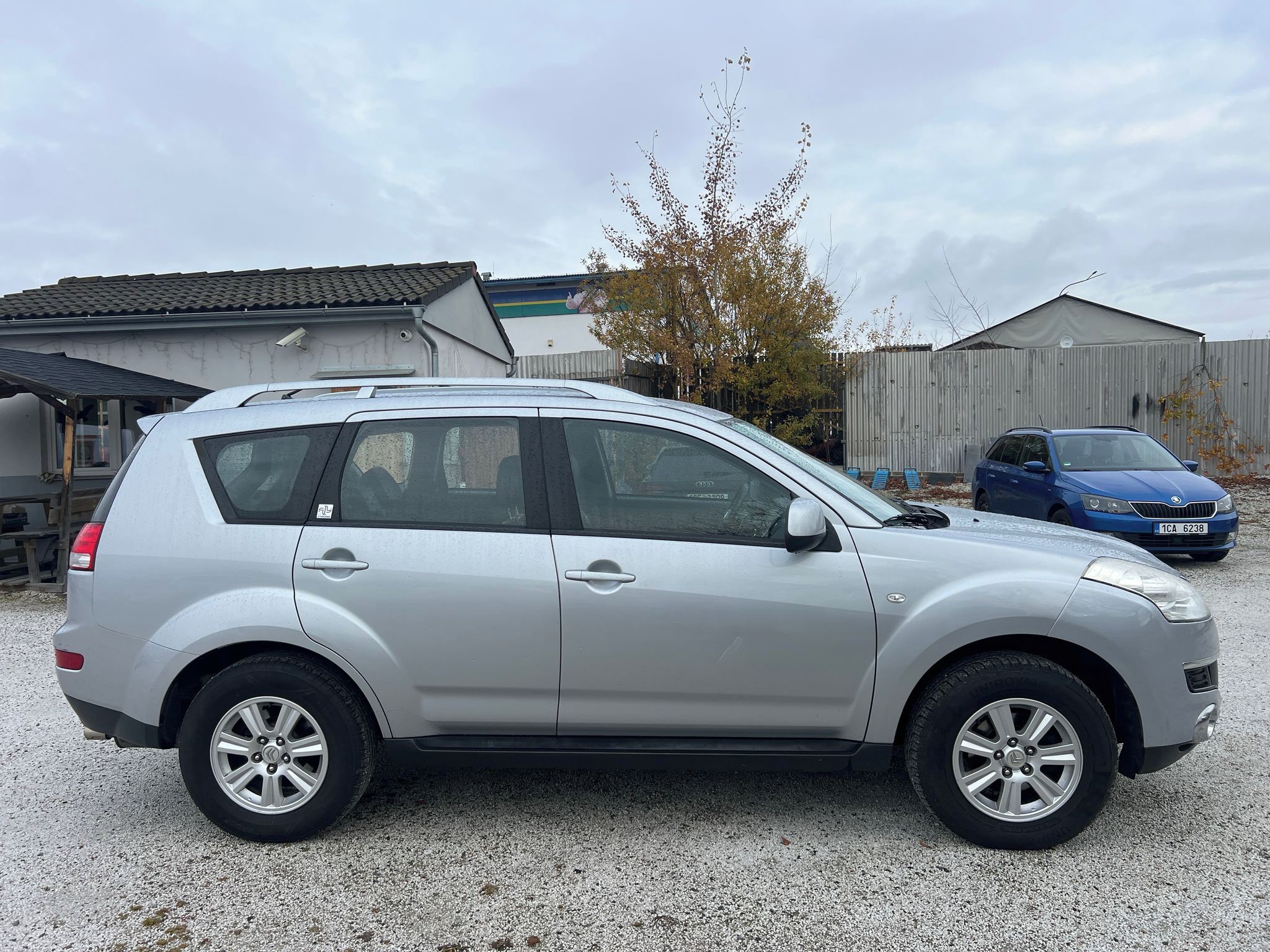 Citroën C-Crosser, 2.2 HDi - fotka 2