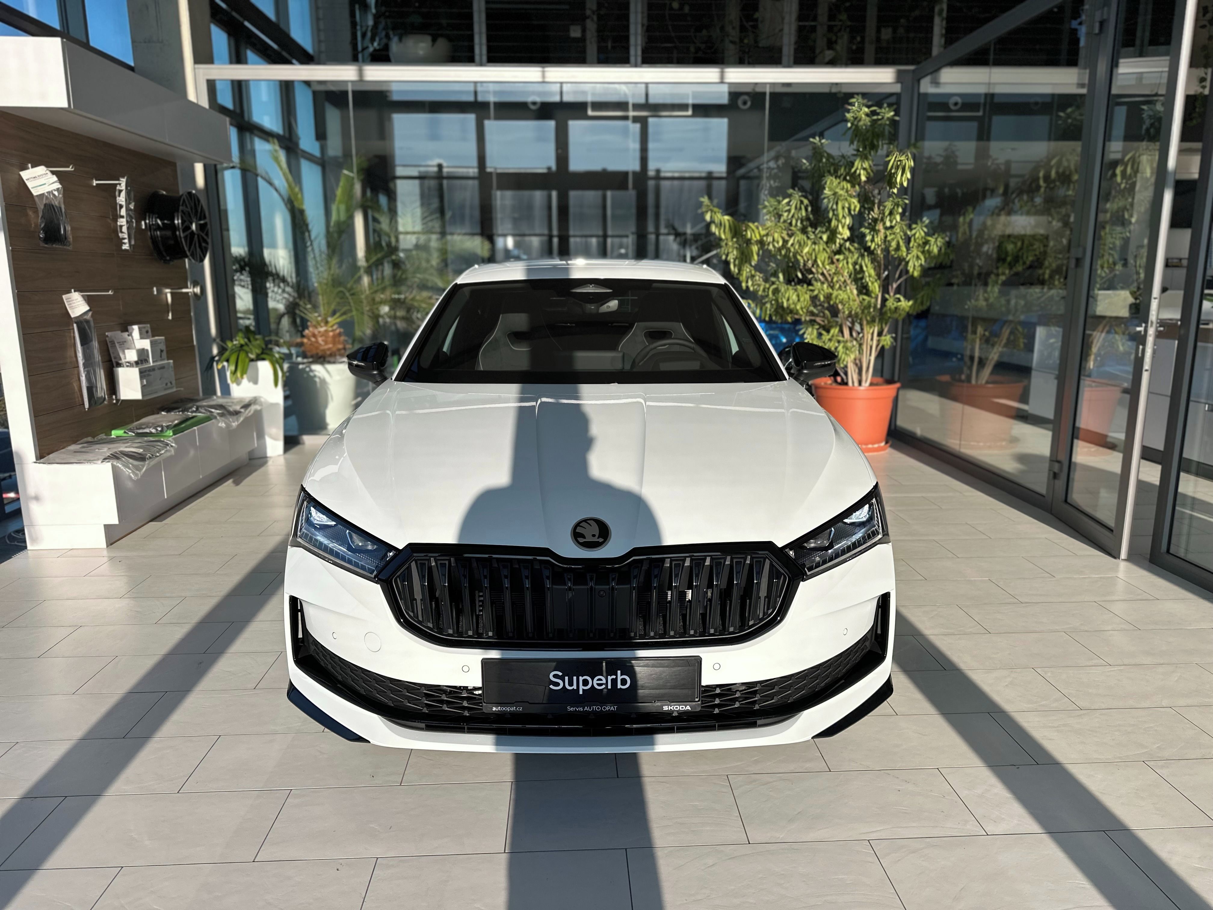 Škoda Superb, Sportline 2,0 TSI 150 kW - fotka 2