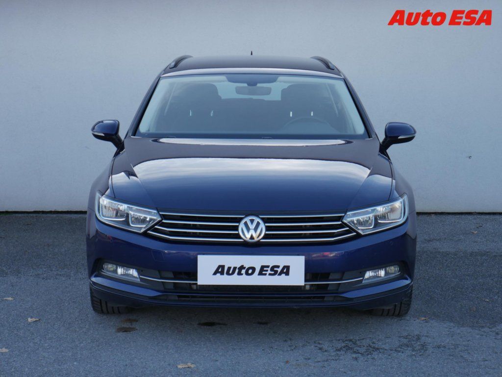 Volkswagen Passat, 2.0TDi,DSG,navi - fotka 2