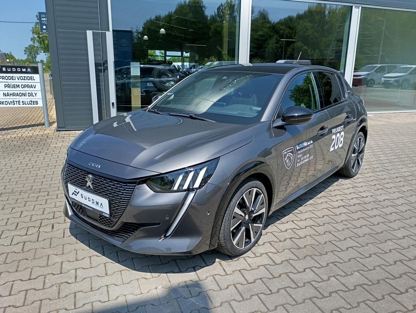 Peugeot 208, 1.2 PureTech GT line 100k EAT8 - fotka 4