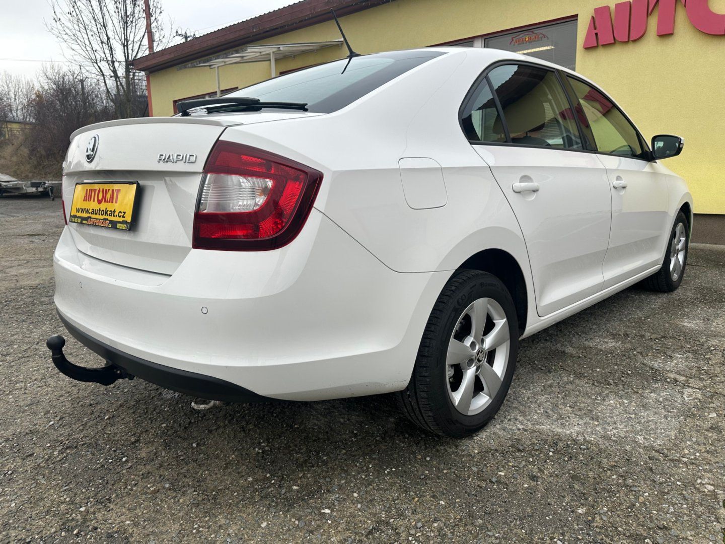 Škoda Rapid, 1.4 TSI DSG/1MAJ/CZ/DPH/Výhřev - fotka 3