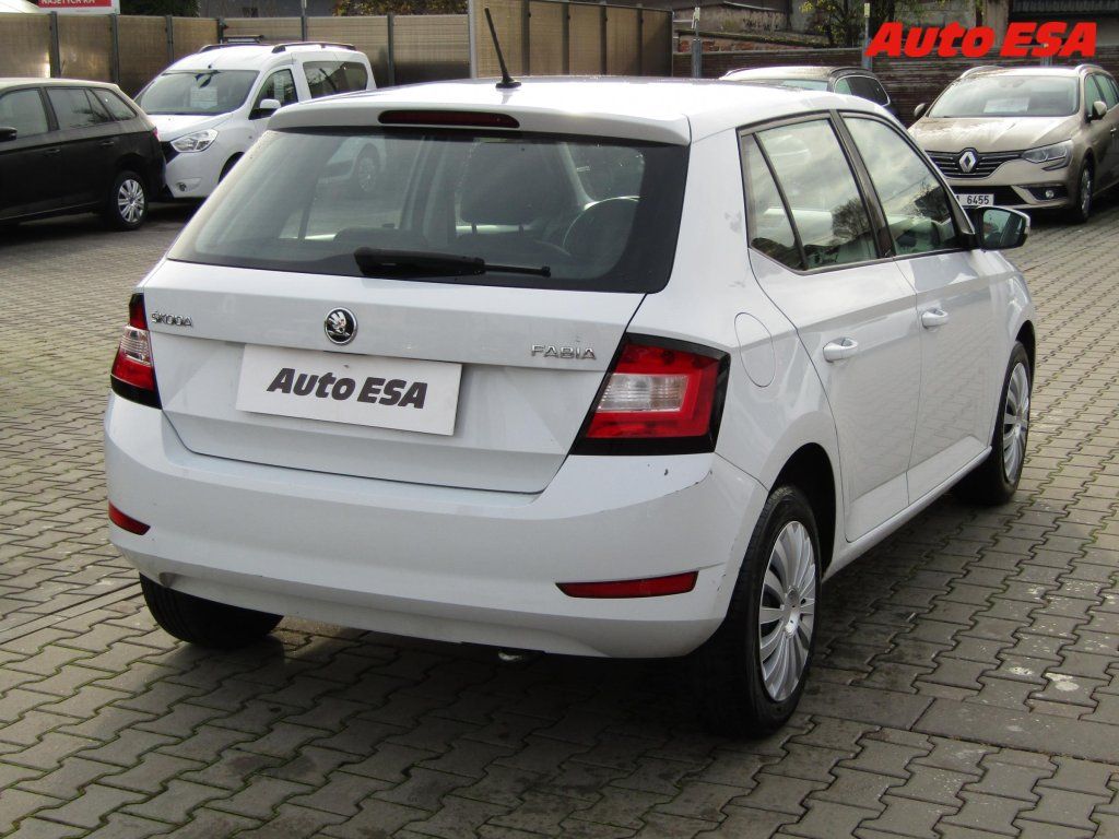 Škoda Fabia, 1.0MPi,ČR,AC - fotka 4