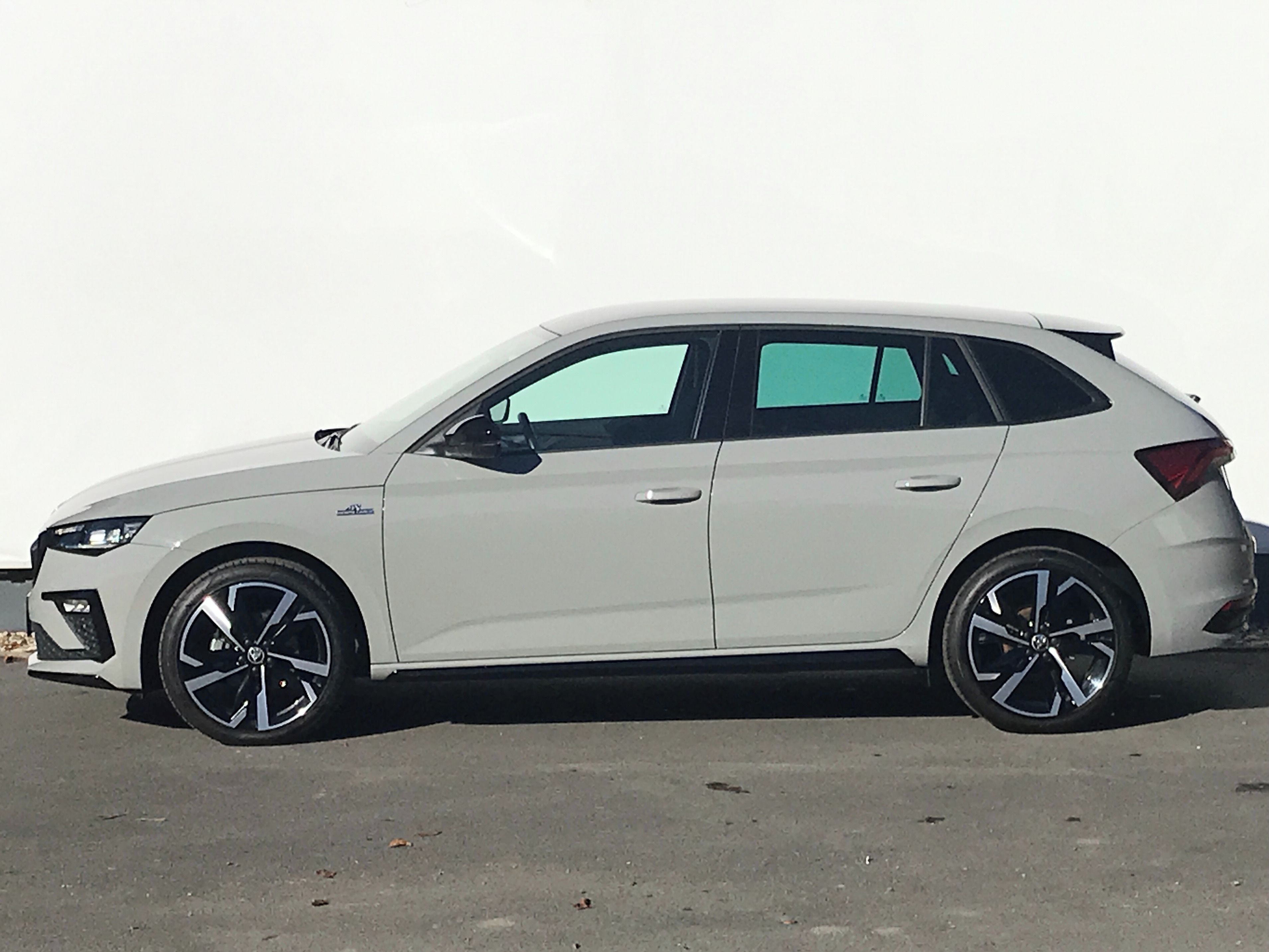 Škoda Scala, 1,5TSi 110kW MonteCarlo+MATRIX - fotka 3
