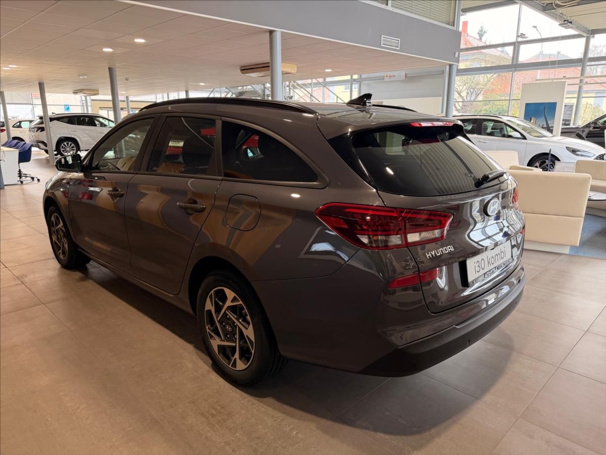 Hyundai i30, 1,5 DPi, MT  WG Go Czech! - fotka 5