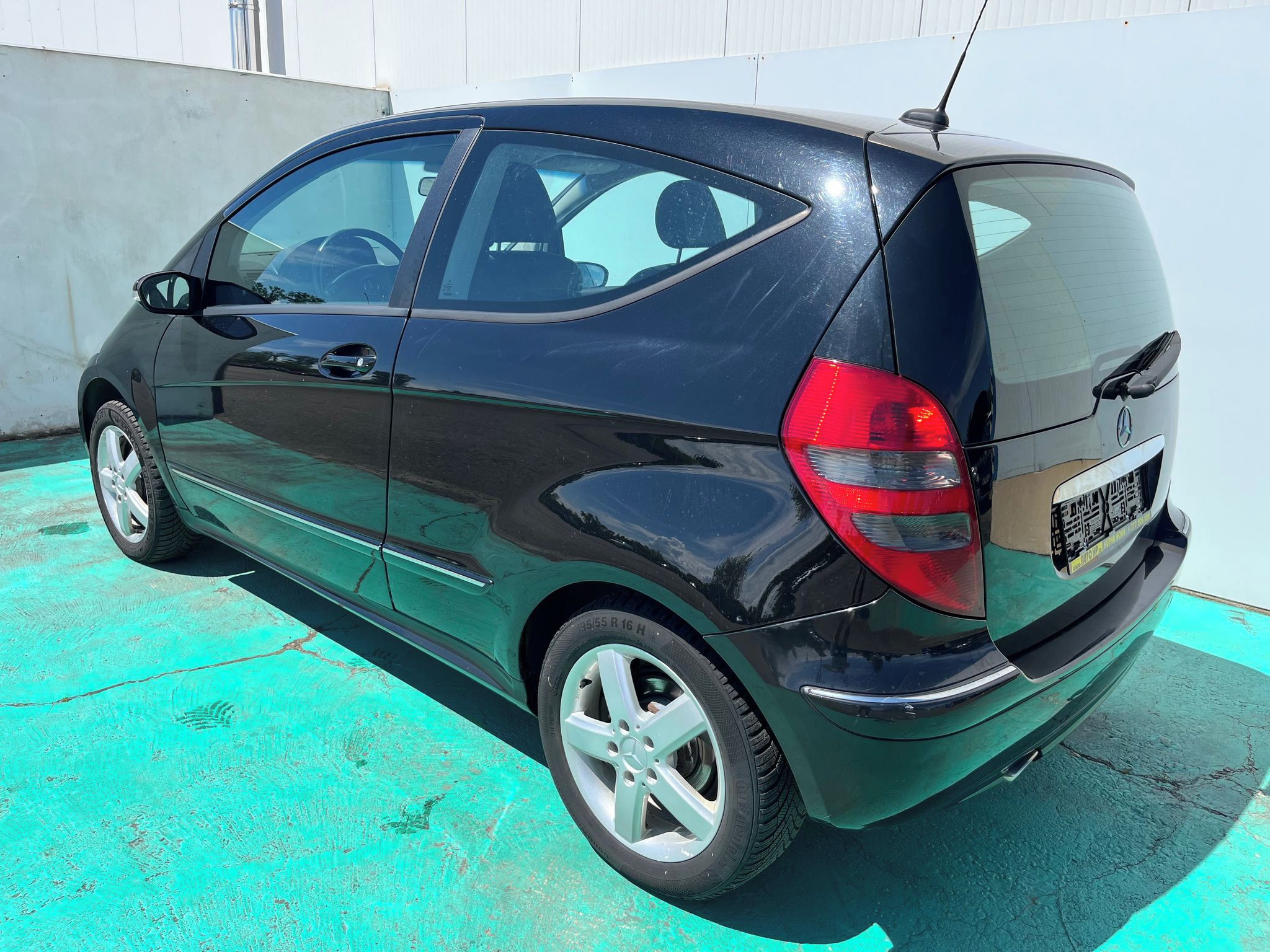 Mercedes-Benz Třídy A, 1.5 Avantgarde, Klima - fotka 4
