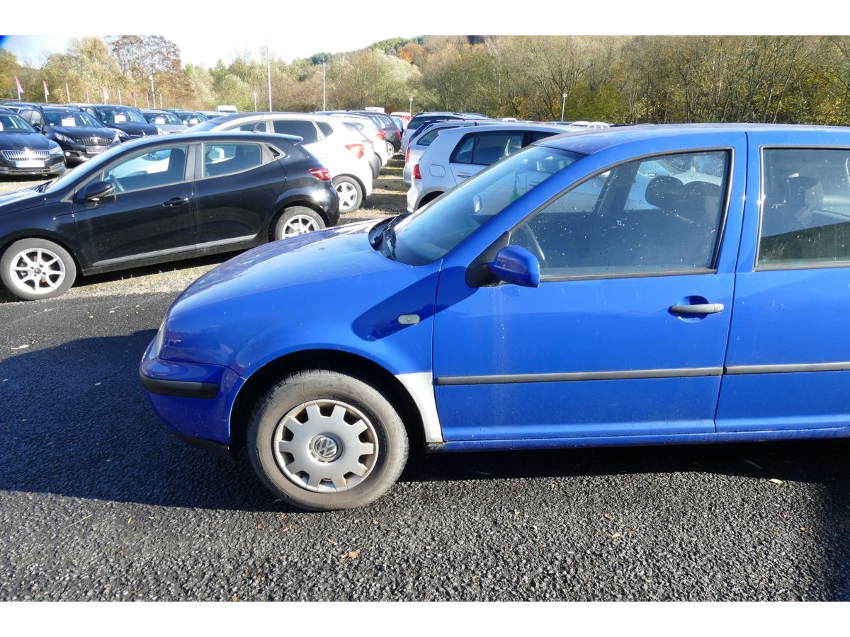 Volkswagen Golf, 1,4 55KW DIGI-KLIMA - fotka 4