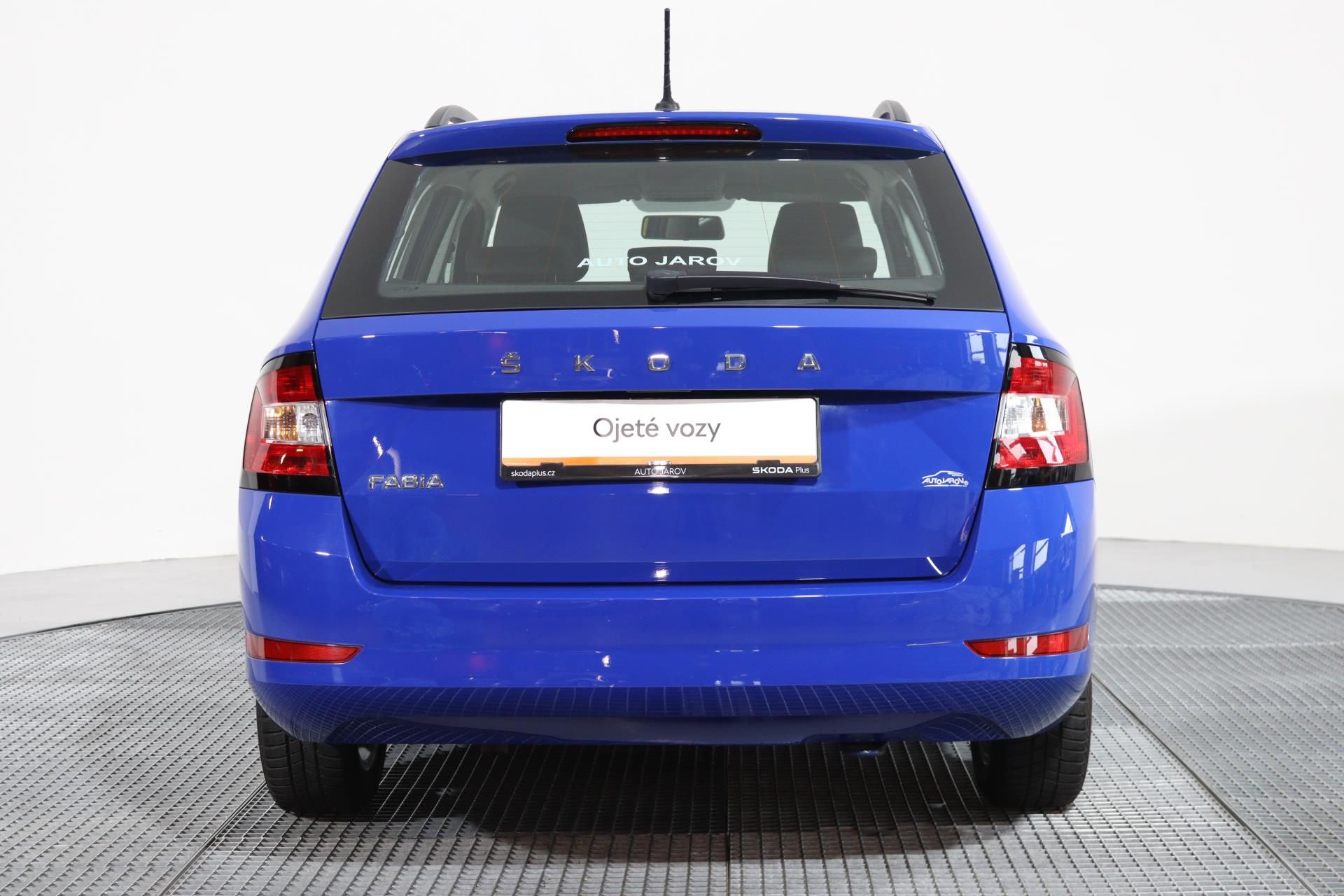 Škoda Fabia, COMBI AMBITION 1,0 TSI 70 kW - fotka 6