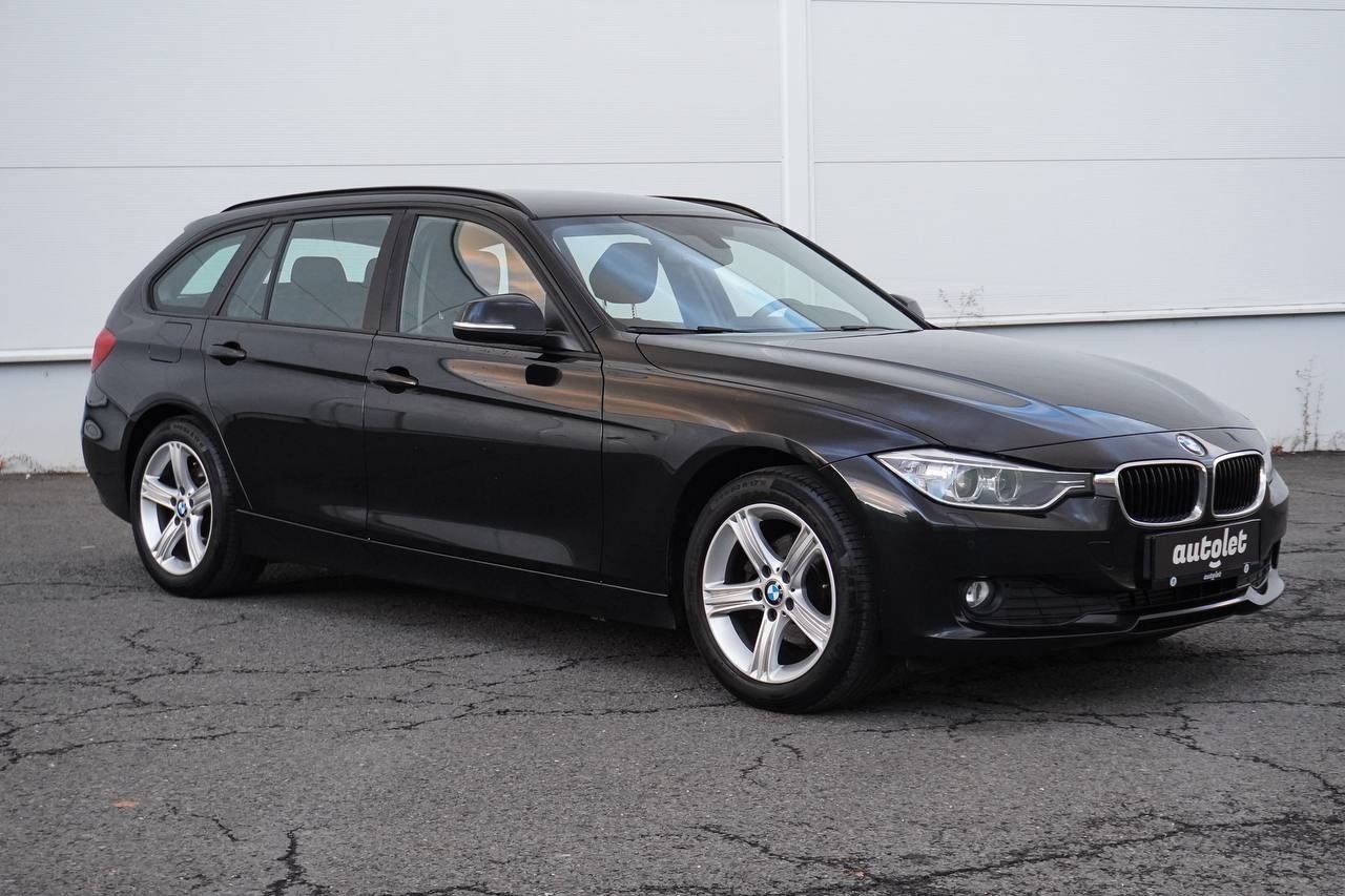 BMW Řada 3, 318 d - fotka 3