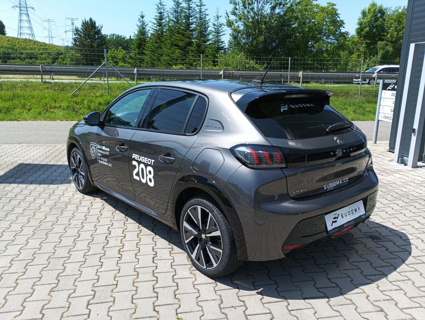Peugeot 208, 1.2 PureTech GT line 100k EAT8 - fotka 6