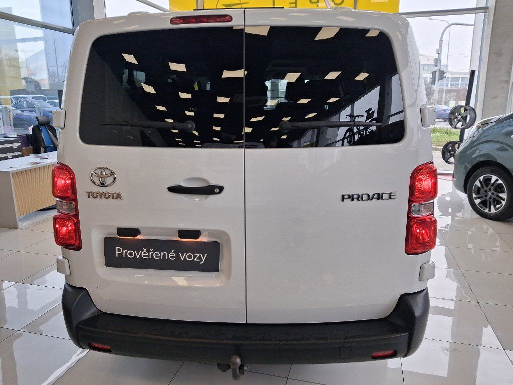 Toyota Proace Verso, 2.0D-4D 106kW 2023 - fotka 5
