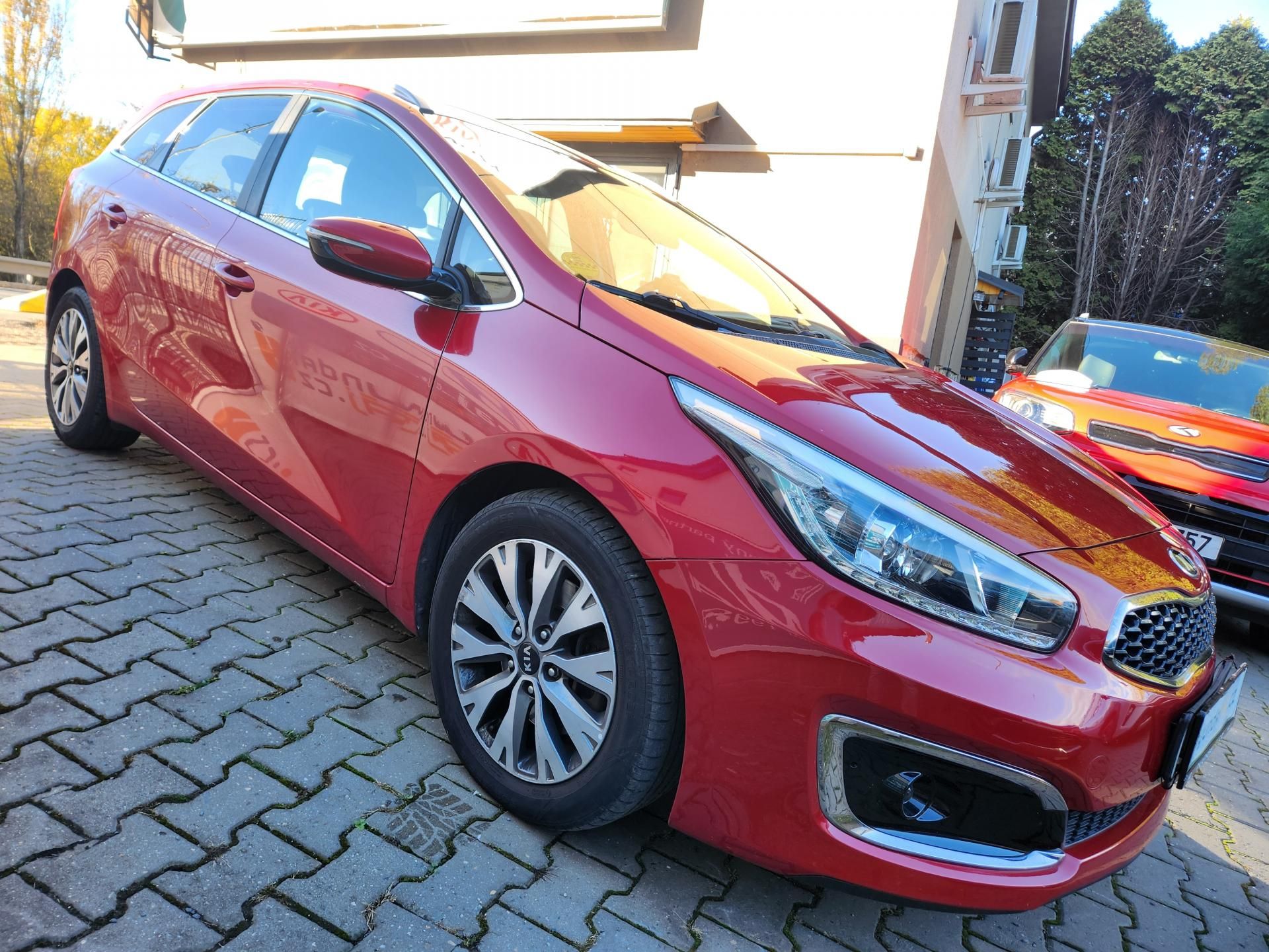 Kia Cee´d, 1.6-VESTAVBA TAXI - fotka 4