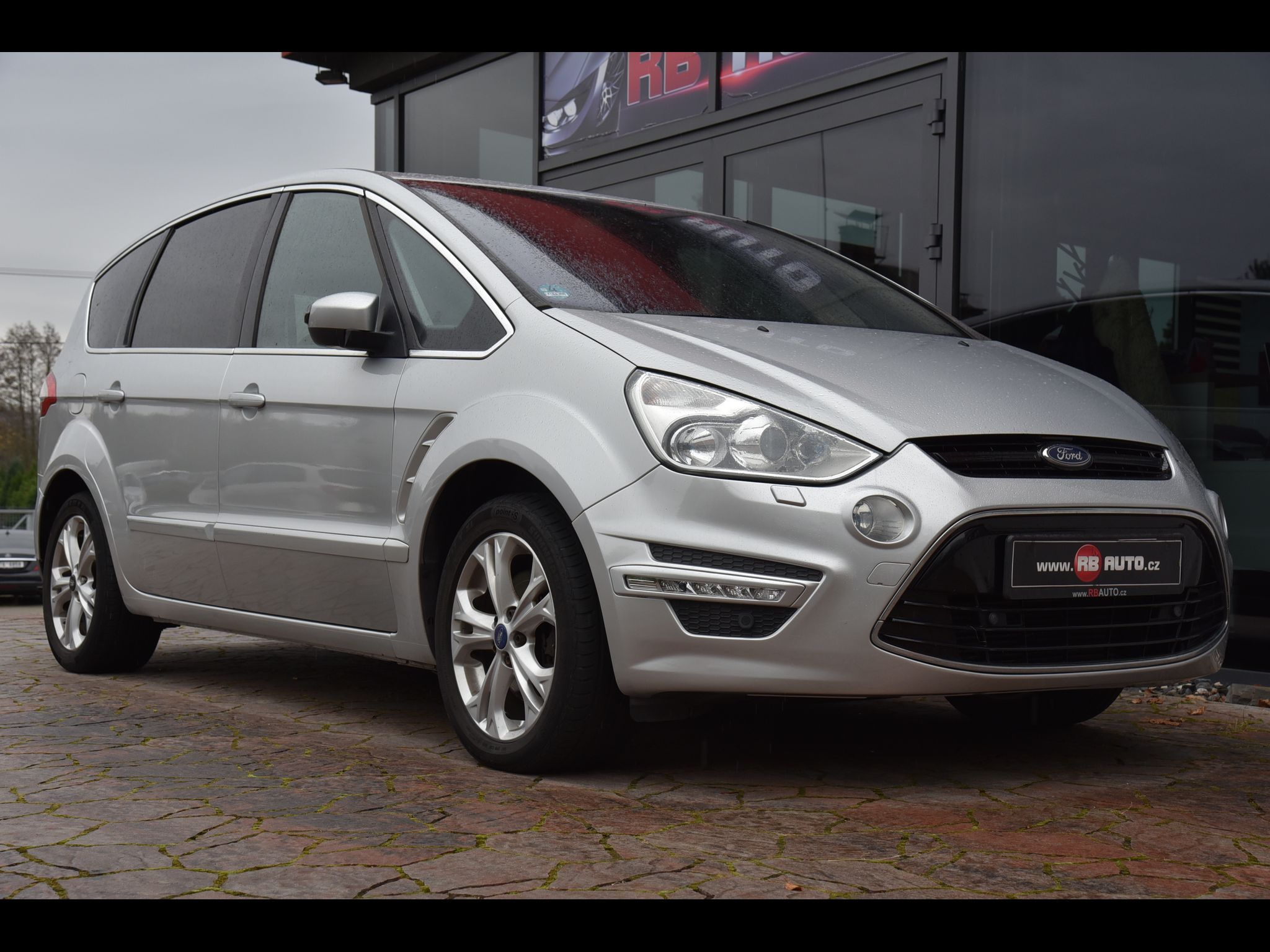 Ford S-MAX, 2.2 TDCi 147 kw 7-míst - fotka 5