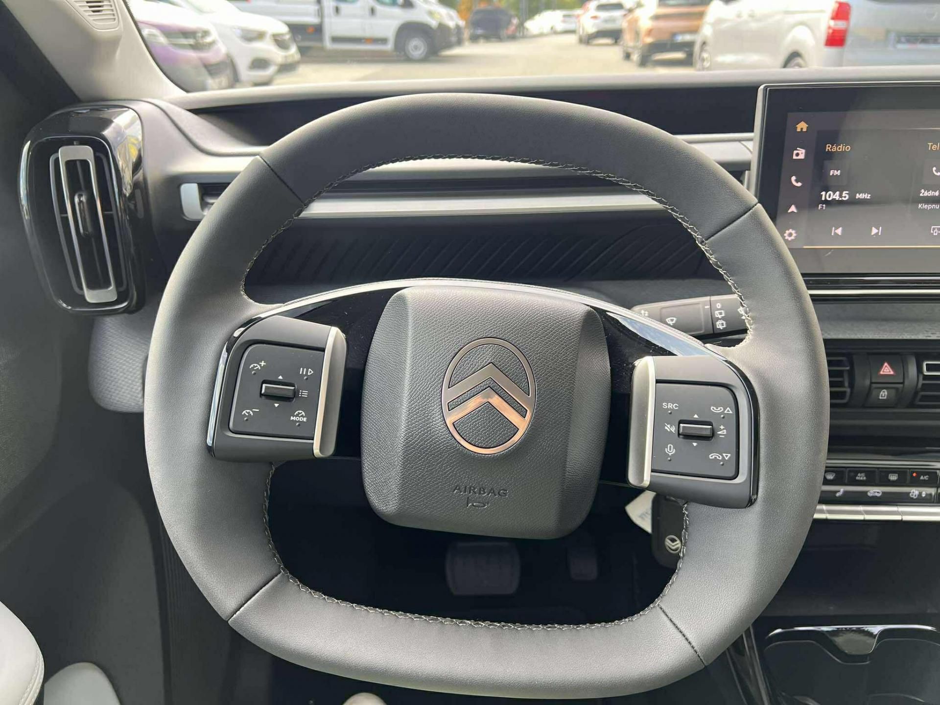 Citroën C3 Aircross, ë-C3 Aircross MAX 83 kW / 113k - fotka 4