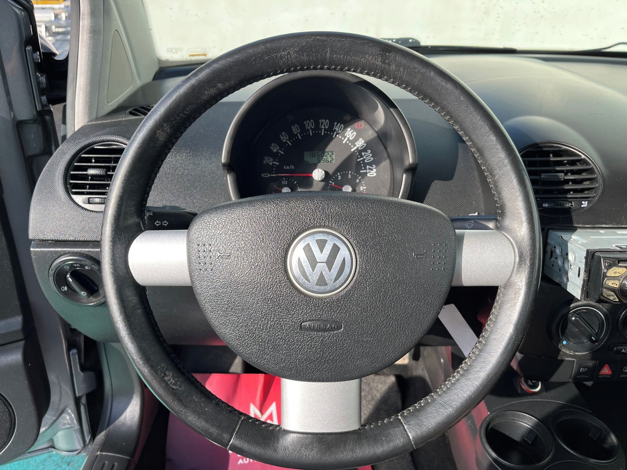 Volkswagen New Beetle, 1.4 Style, Klima - fotka 6
