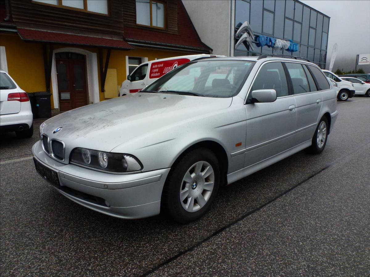 BMW Řada 5, 2,2 i  E39  520i TOURING, - fotka 2