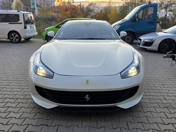 V12 SERVIS FERRARI