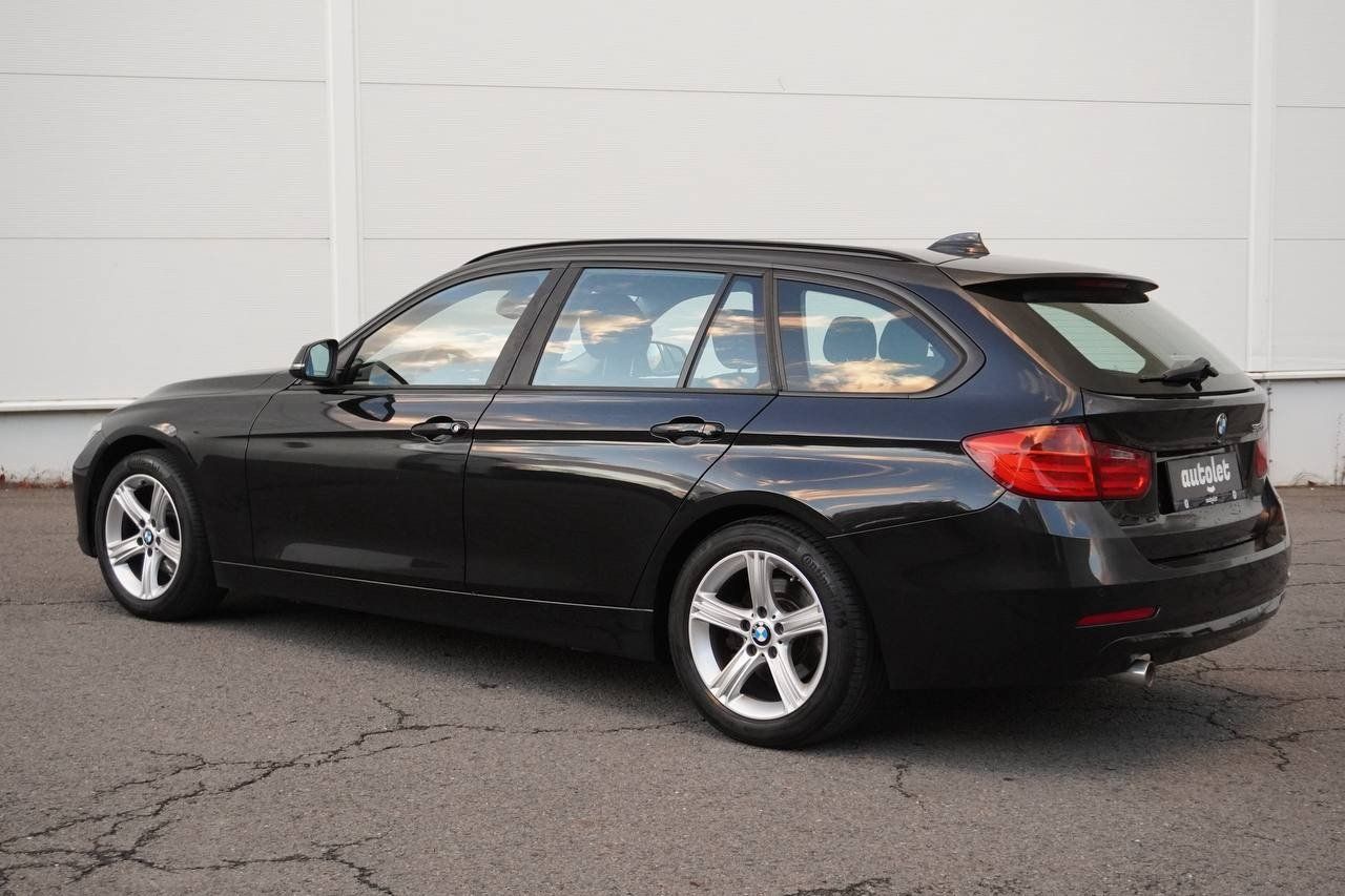 BMW Řada 3, 318 d - fotka 6