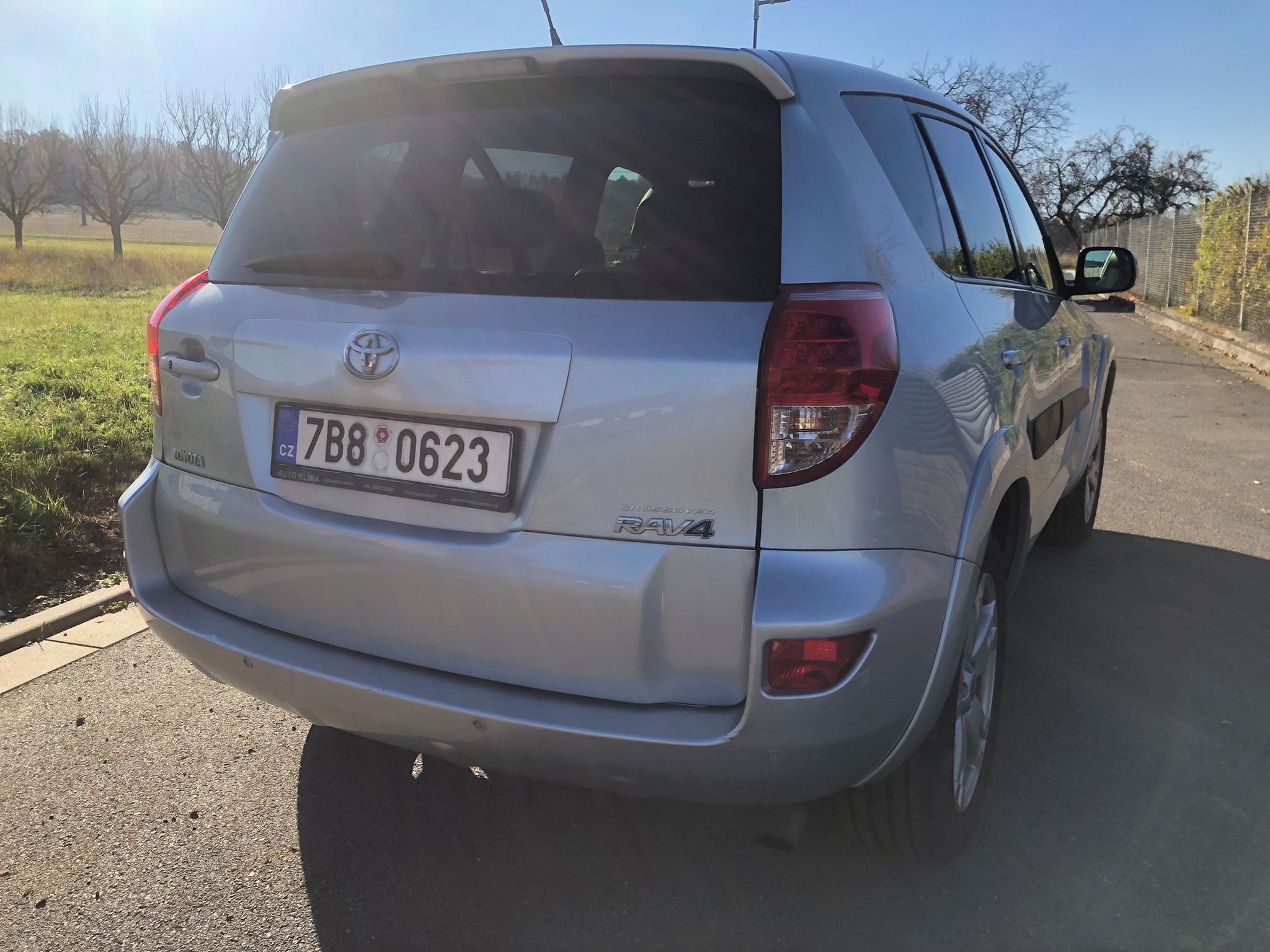 Toyota Rav4, 130 KW, 4X4, VELKÁ VÝBAVA! - fotka 6